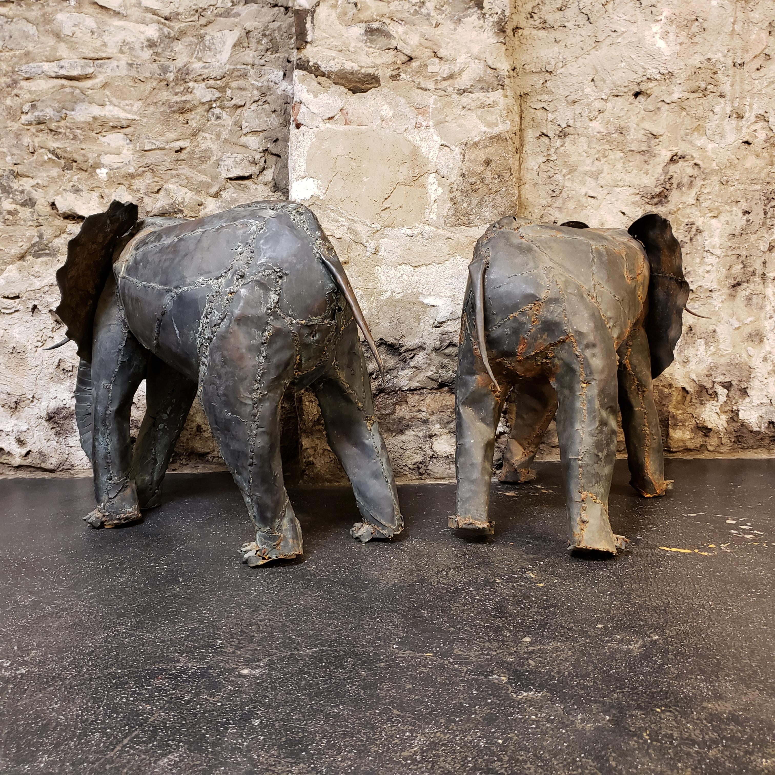 Two Metal Elephant Scultpures In Good Condition For Sale In Hamilton, Ontario