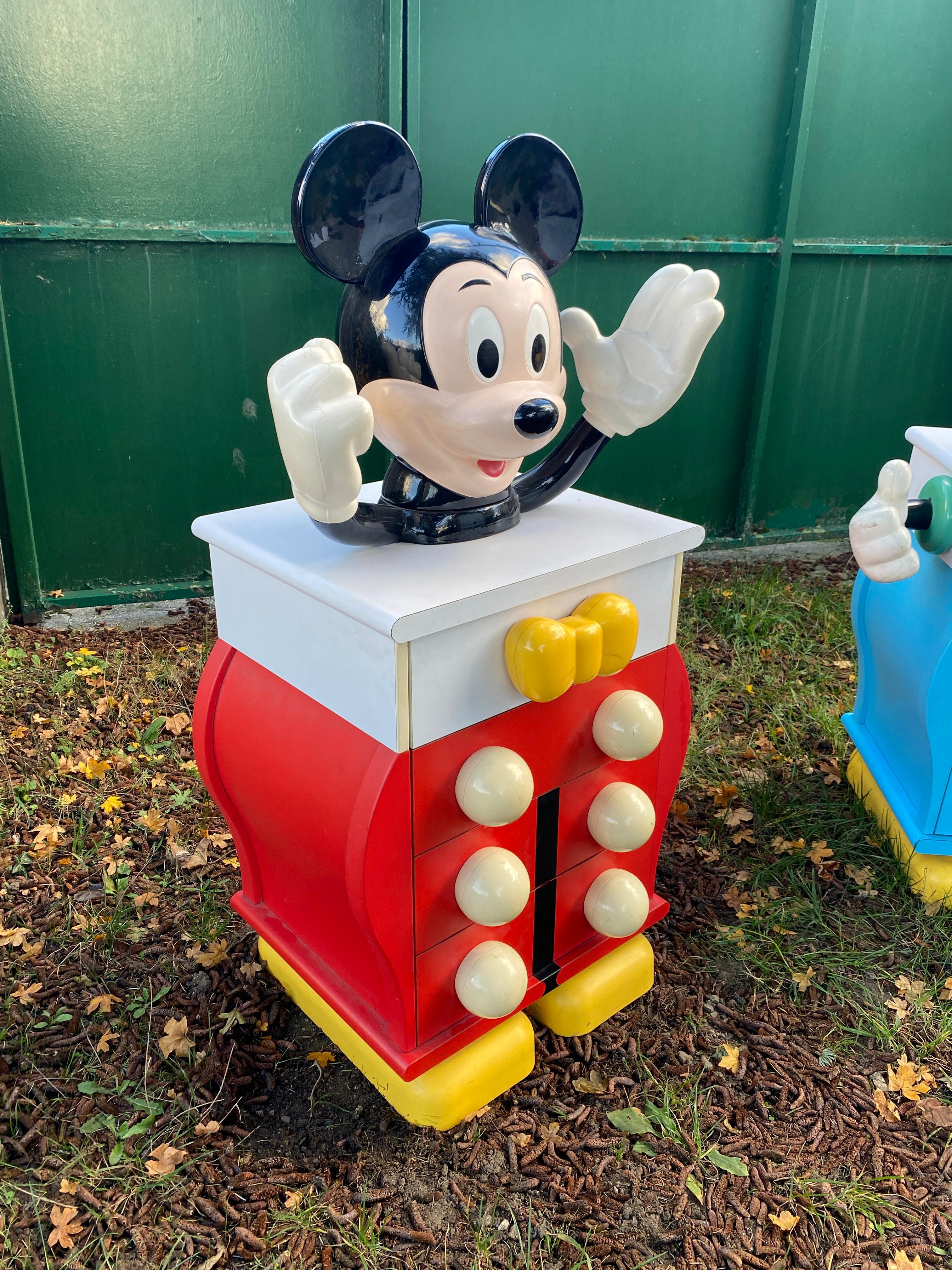 Dos  Cómoda Mickey Mouse de Pierre Colleu para Disney by Starform en venta 2