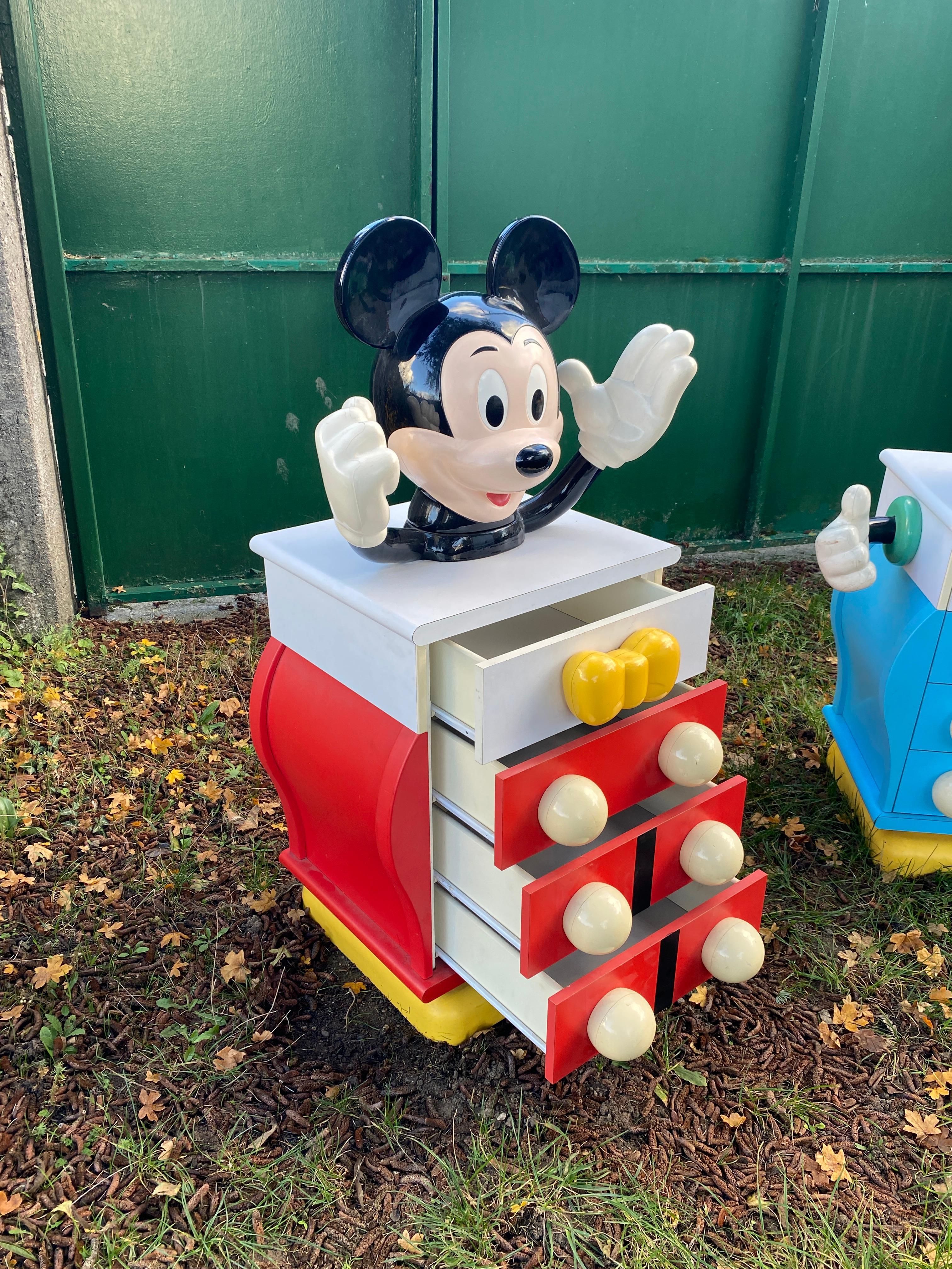 Zwei  Mickey Mouse-Kommode von Pierre Colleu für Disney von Starform im Angebot 4