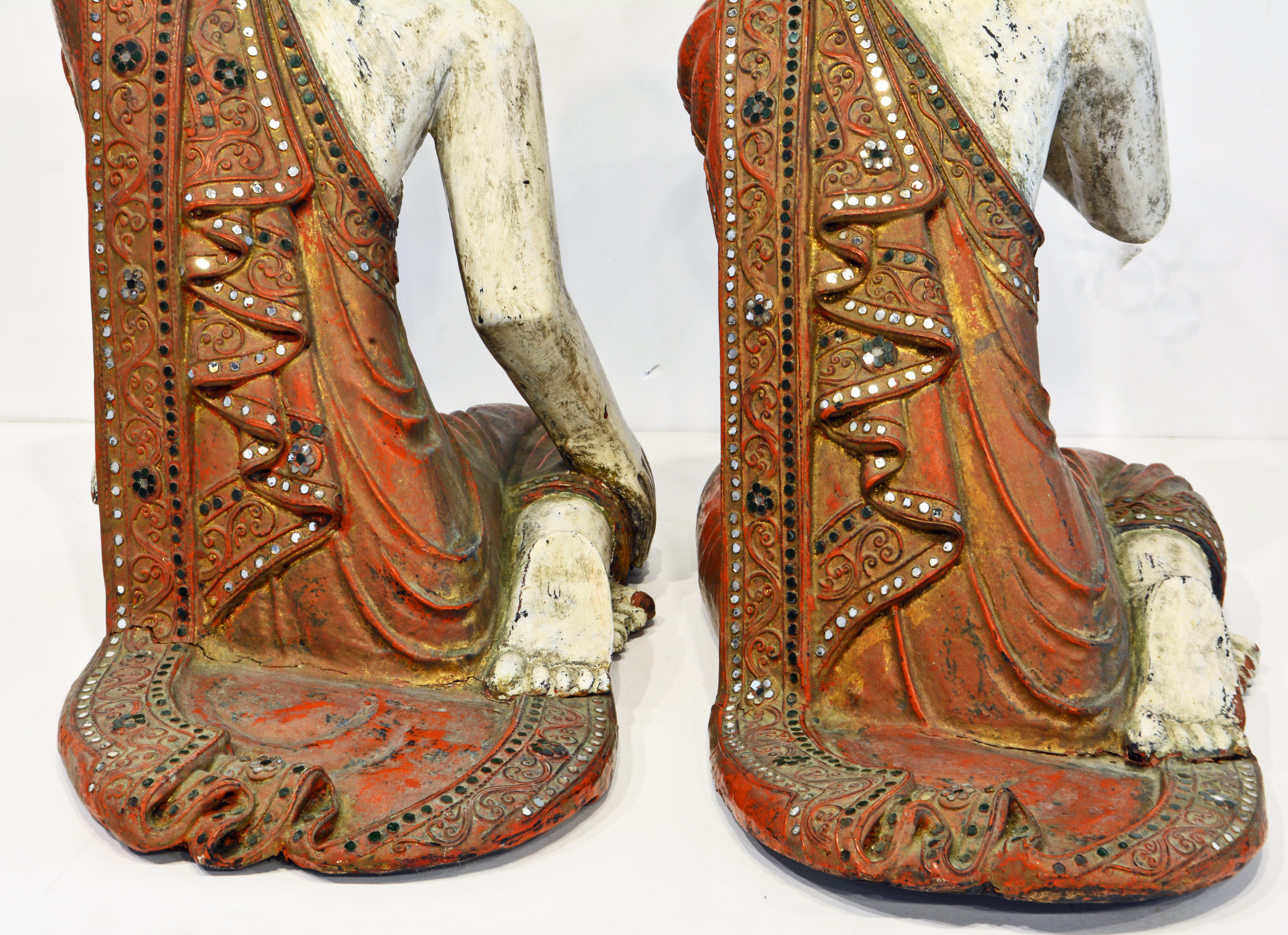 Two Mid-20 Century Thai or Burmese Carved and Painted Figures of Buddhist Monks In Good Condition In Ft. Lauderdale, FL
