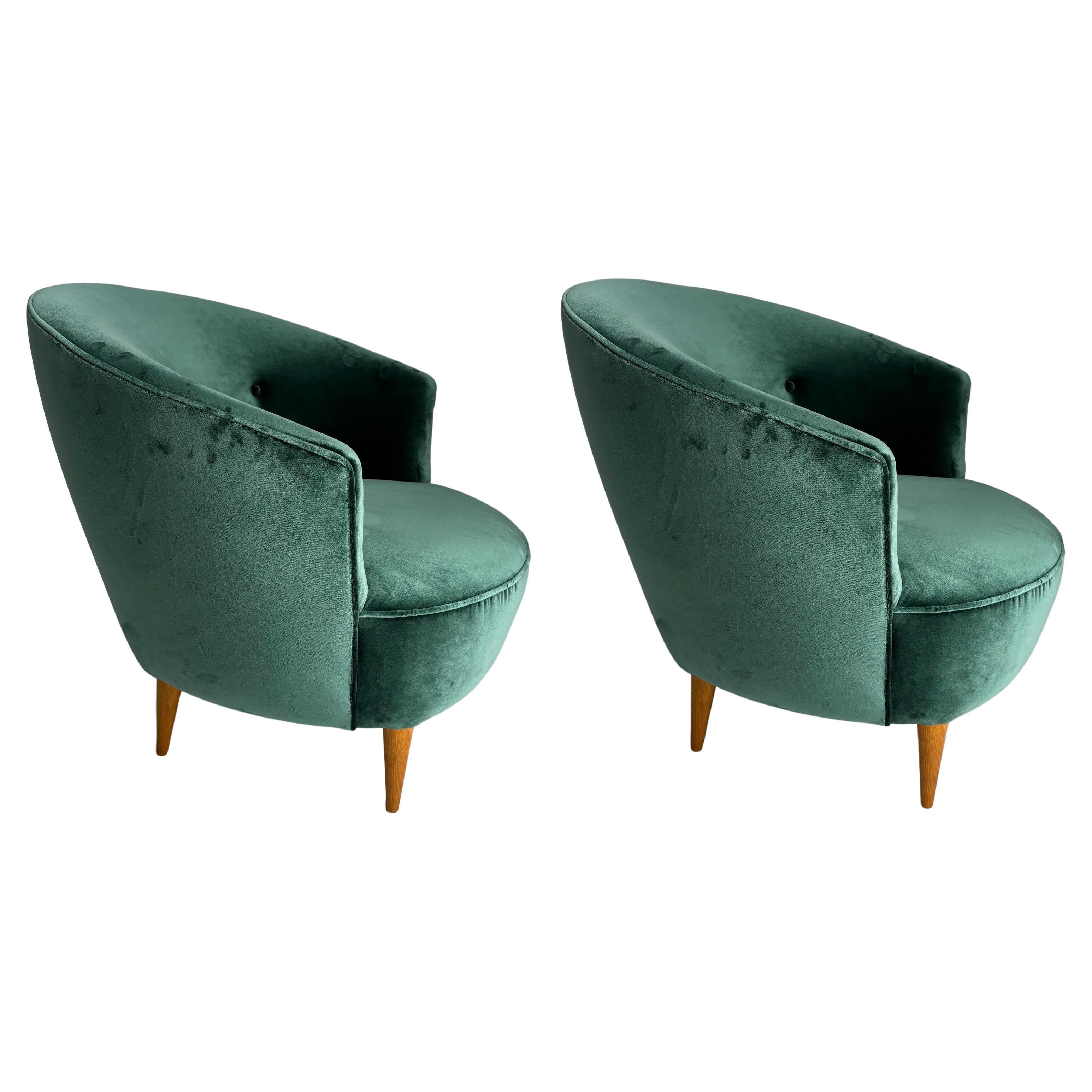Deux fauteuils du milieu du siècle dans le style de Federico Munari (tissu Dedar), Italie