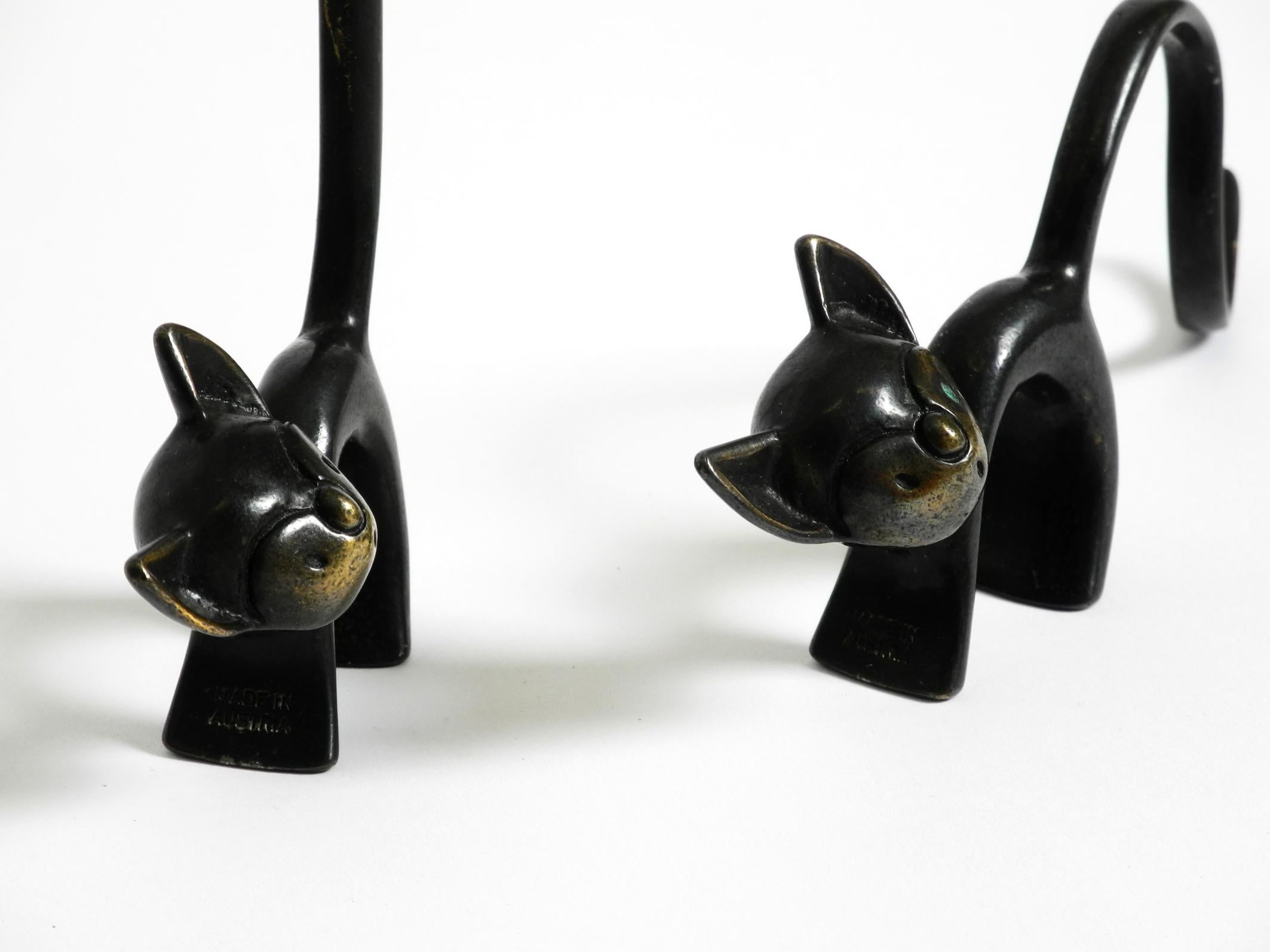 Zwei Messingkatzen aus der Mitte des Jahrhunderts als Ringhalter von Walter Bosse für Herta Baller im Angebot 6