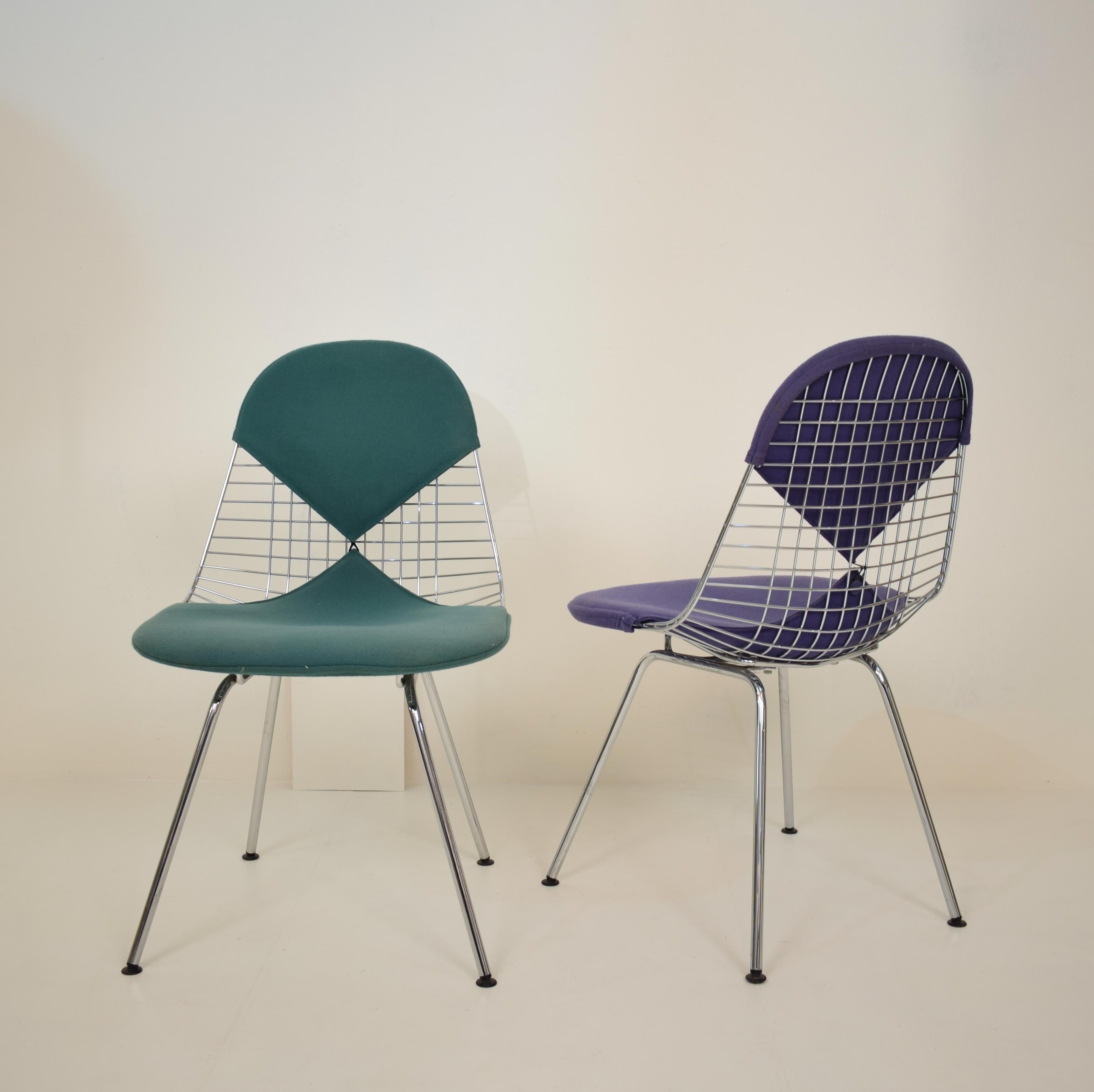 Two Midcentury DKX-2 Wire Bikini Shell Chairs X-Bases by Eames Herman Miller In Good Condition In Berlin, DE