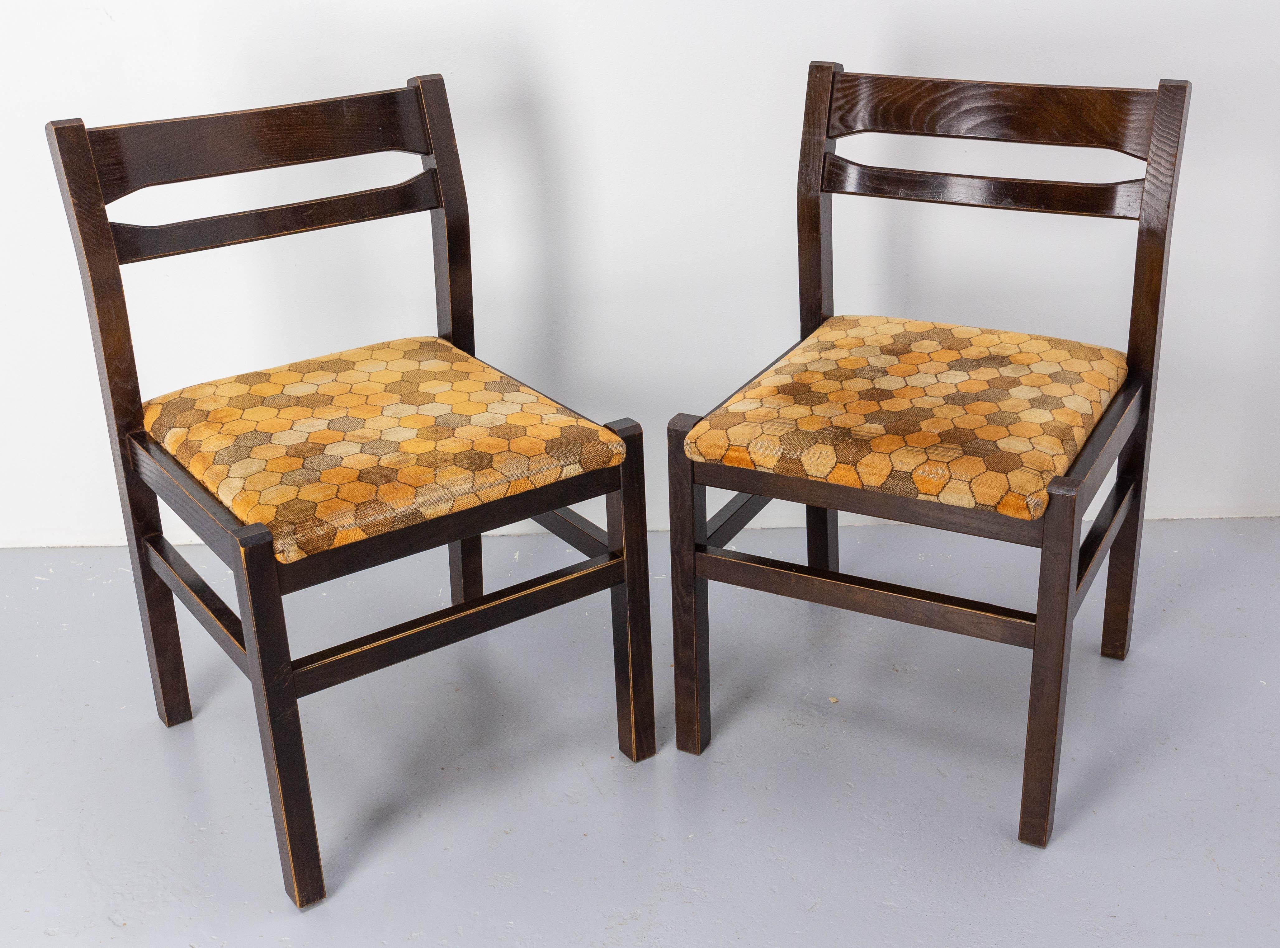 Two Mid-Century French Eight Chairs Upholstered to Recover In Good Condition For Sale In Labrit, Landes