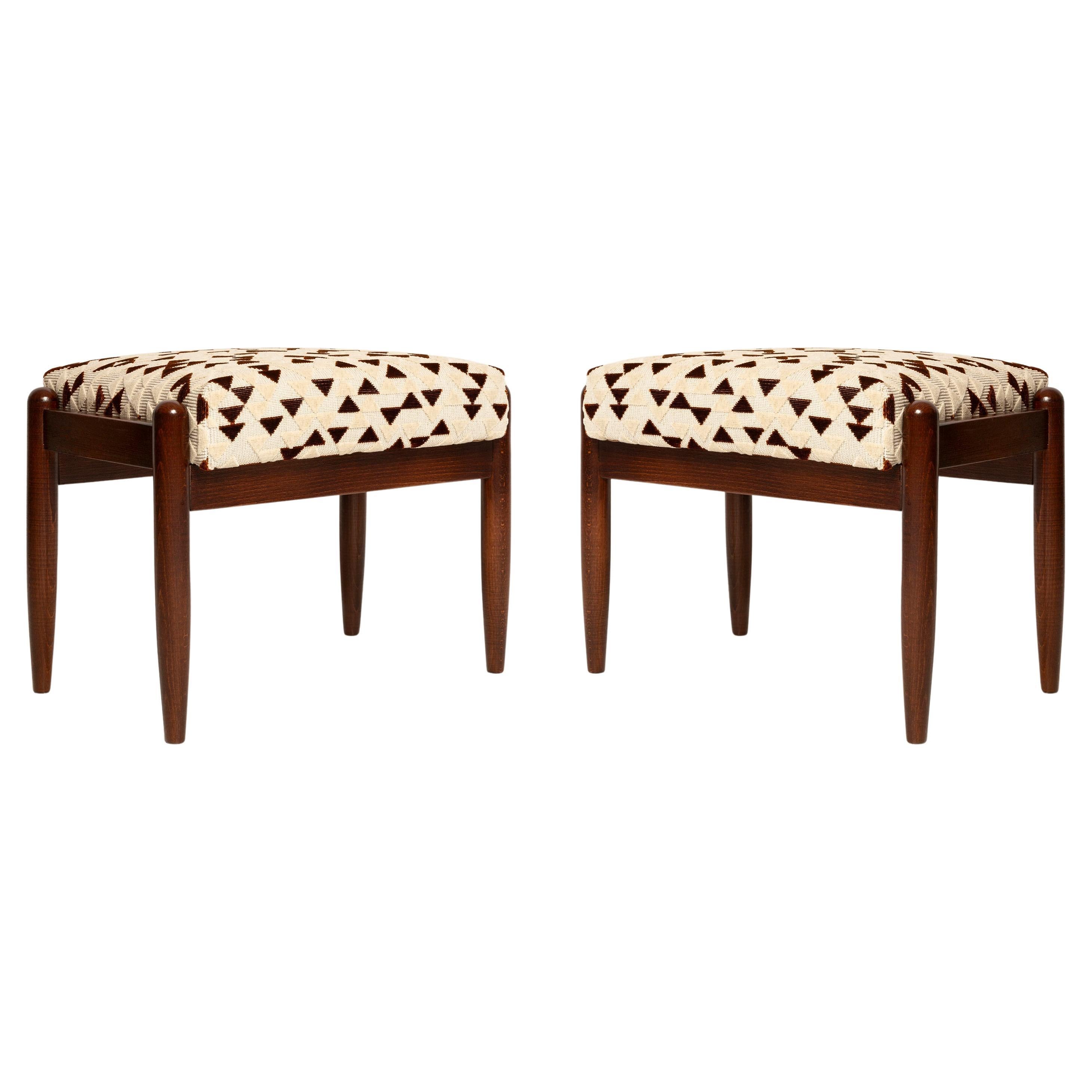 Deux tabourets GFM du milieu du siècle en jacquard de dessin par Dedar, E. Homa, Europe, années 1960