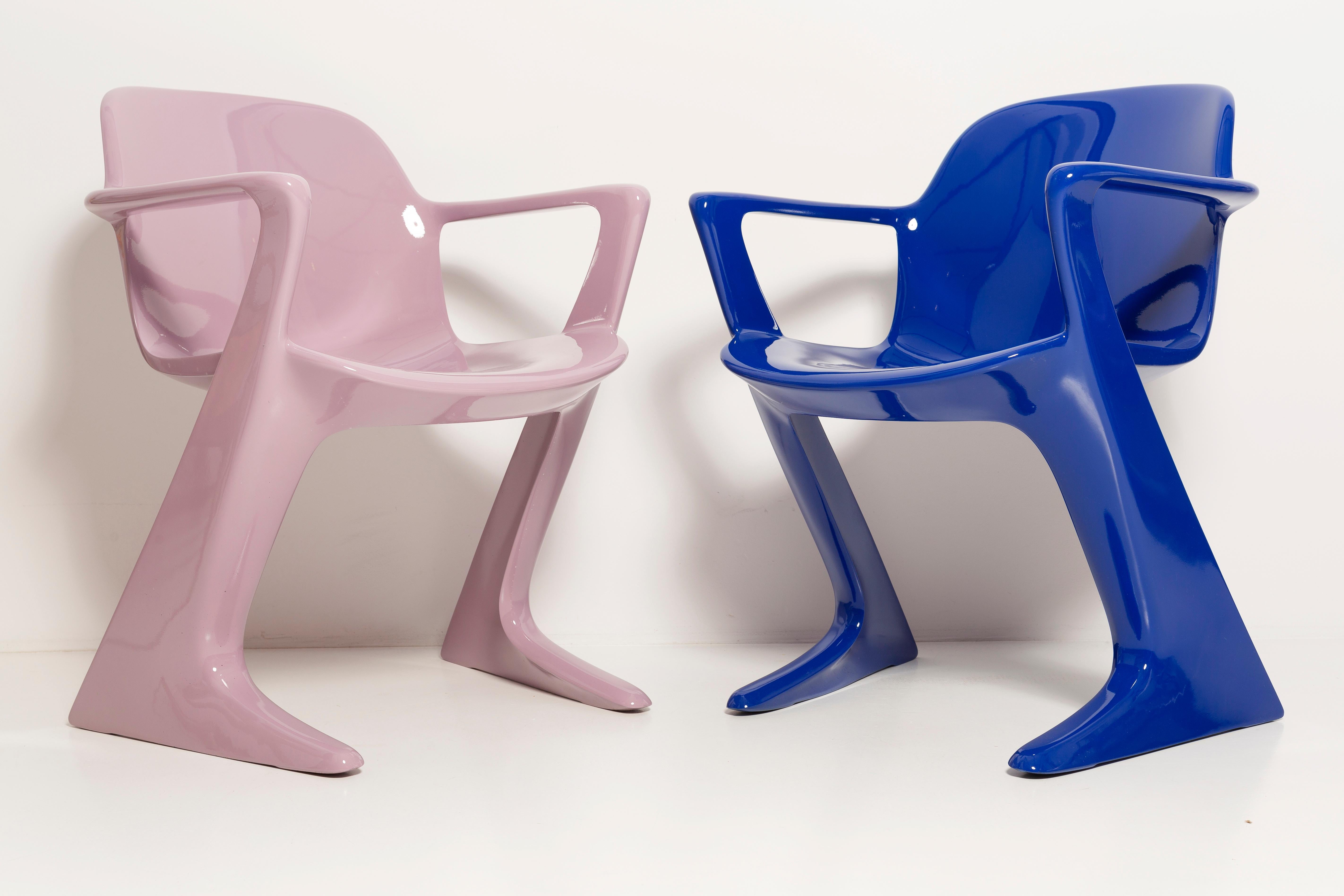 Lacquered Two Mid-Century Lavender and Blue Kangaroo Chairs Ernst Moeckl, Germany, 1968 For Sale