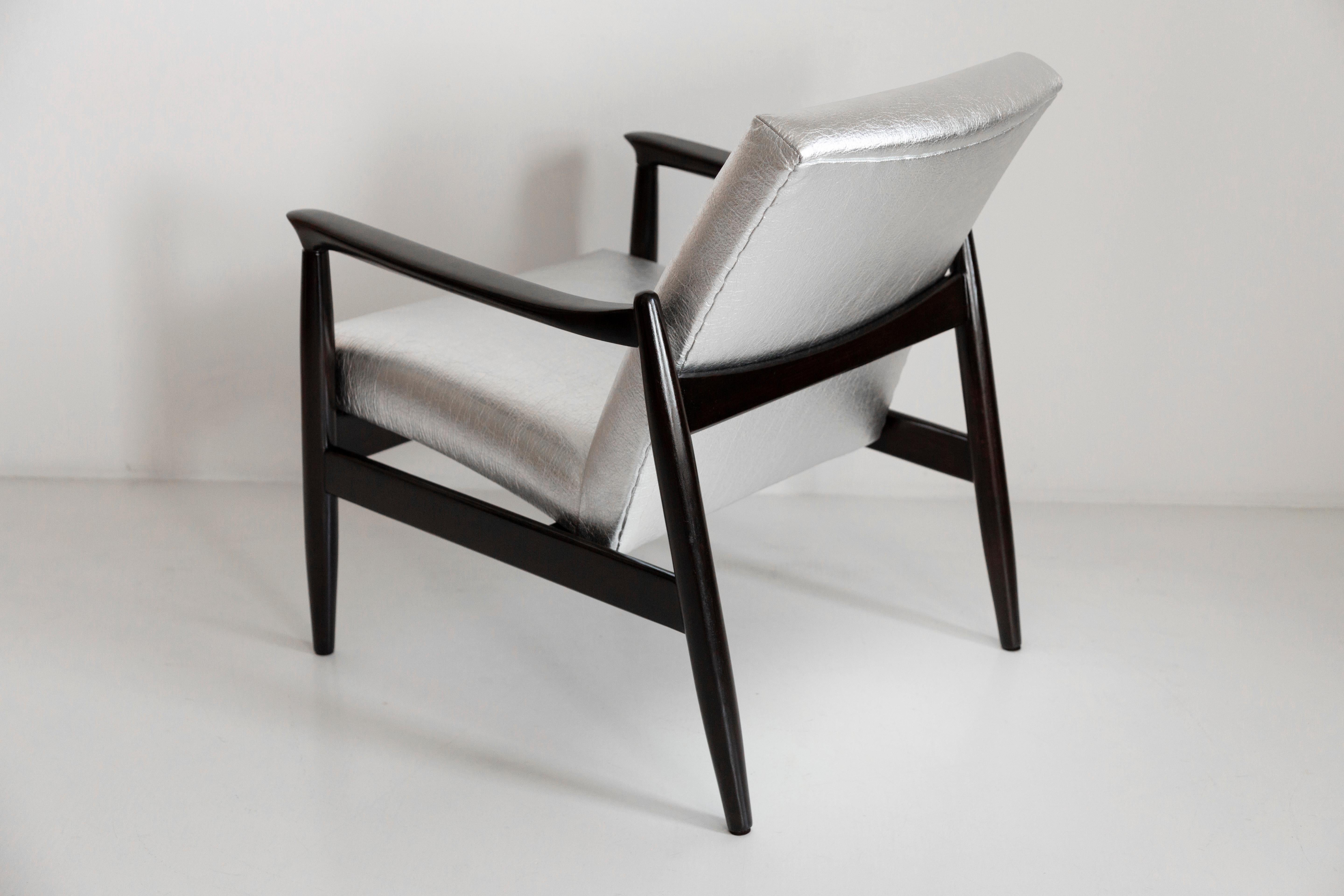 Two Mid Century Metalic Pineapple Leather GFM 64 Armchairs, Homa, Europe, 1960s For Sale 4
