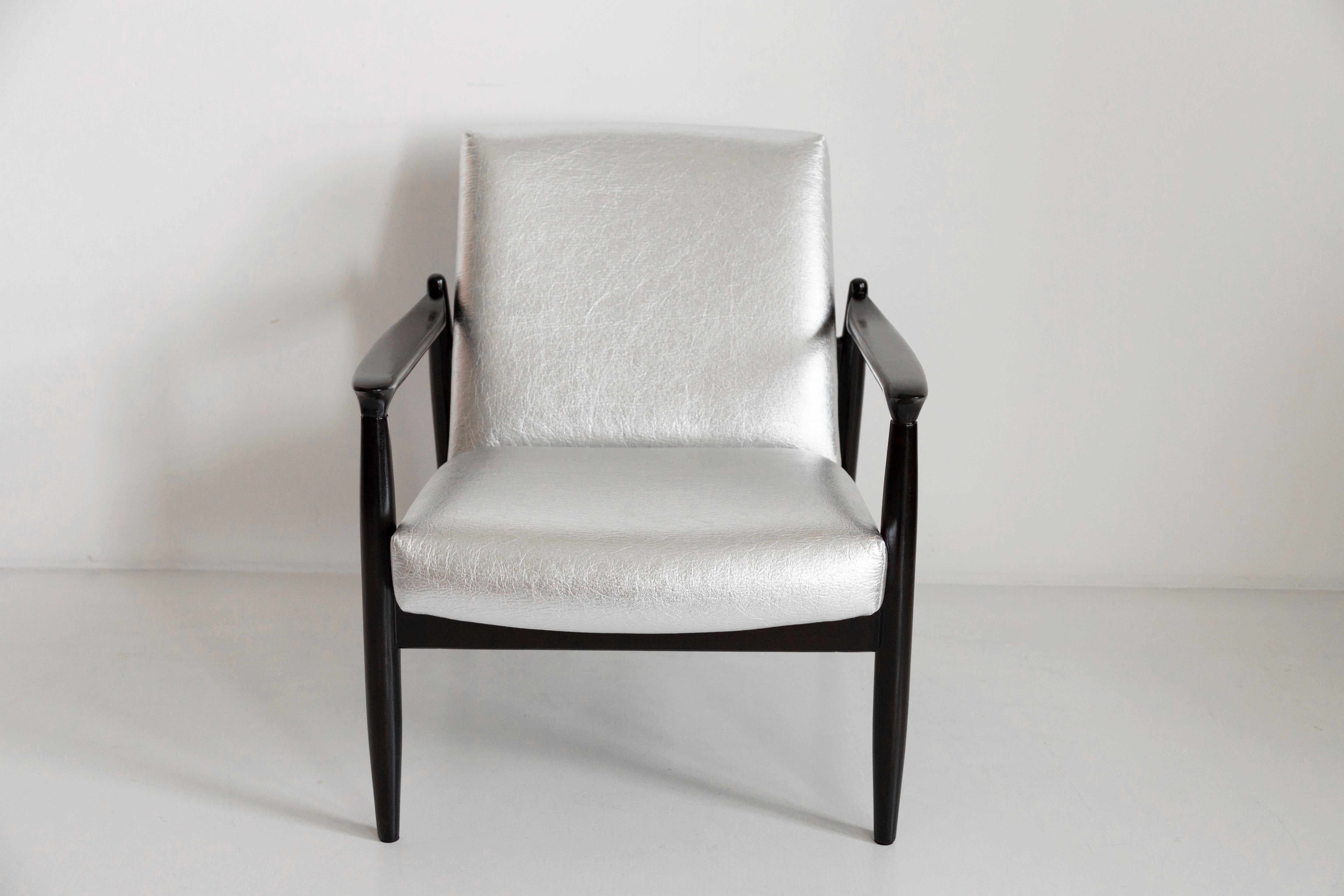 Two Mid Century Metalic Pineapple Leather GFM 64 Armchairs, Homa, Europe, 1960s For Sale 5