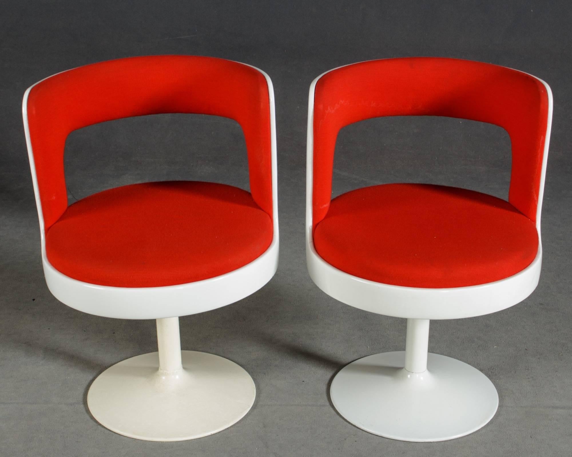 Two Mid-Century Modern 1970s Easy Chairs from Finland In Good Condition In Belmont, MA