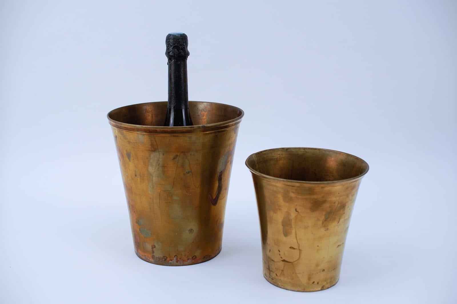 Two Mid-Century Modern Handmade Massive Brass Champagne Buckets, 1950s Austria In Good Condition For Sale In Nürnberg, Bayern