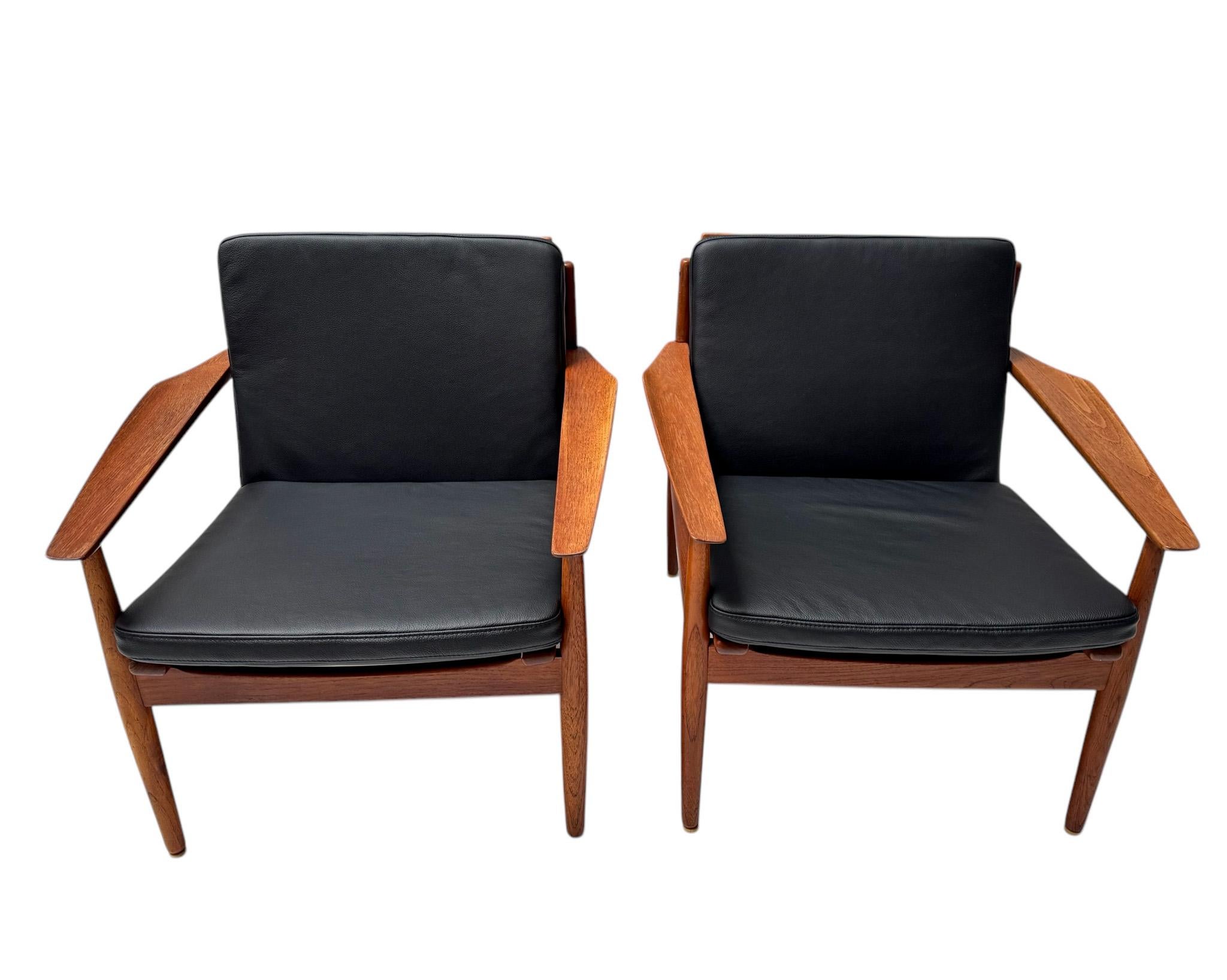 Dos tumbonas modernas de mediados de siglo de Arne Vodder para Glostrup, años 50 Moderno de mediados de siglo en venta