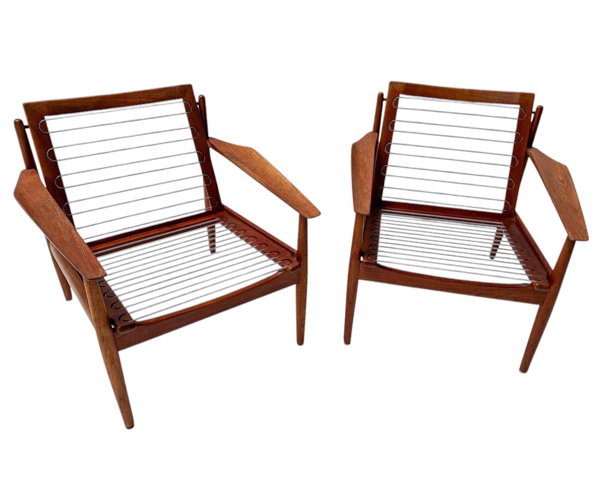 Zwei moderne Loungesessel aus der Mitte des Jahrhunderts von Arne Vodder für Glostrup, 1950er Jahre im Zustand „Gut“ im Angebot in Amsterdam, NL