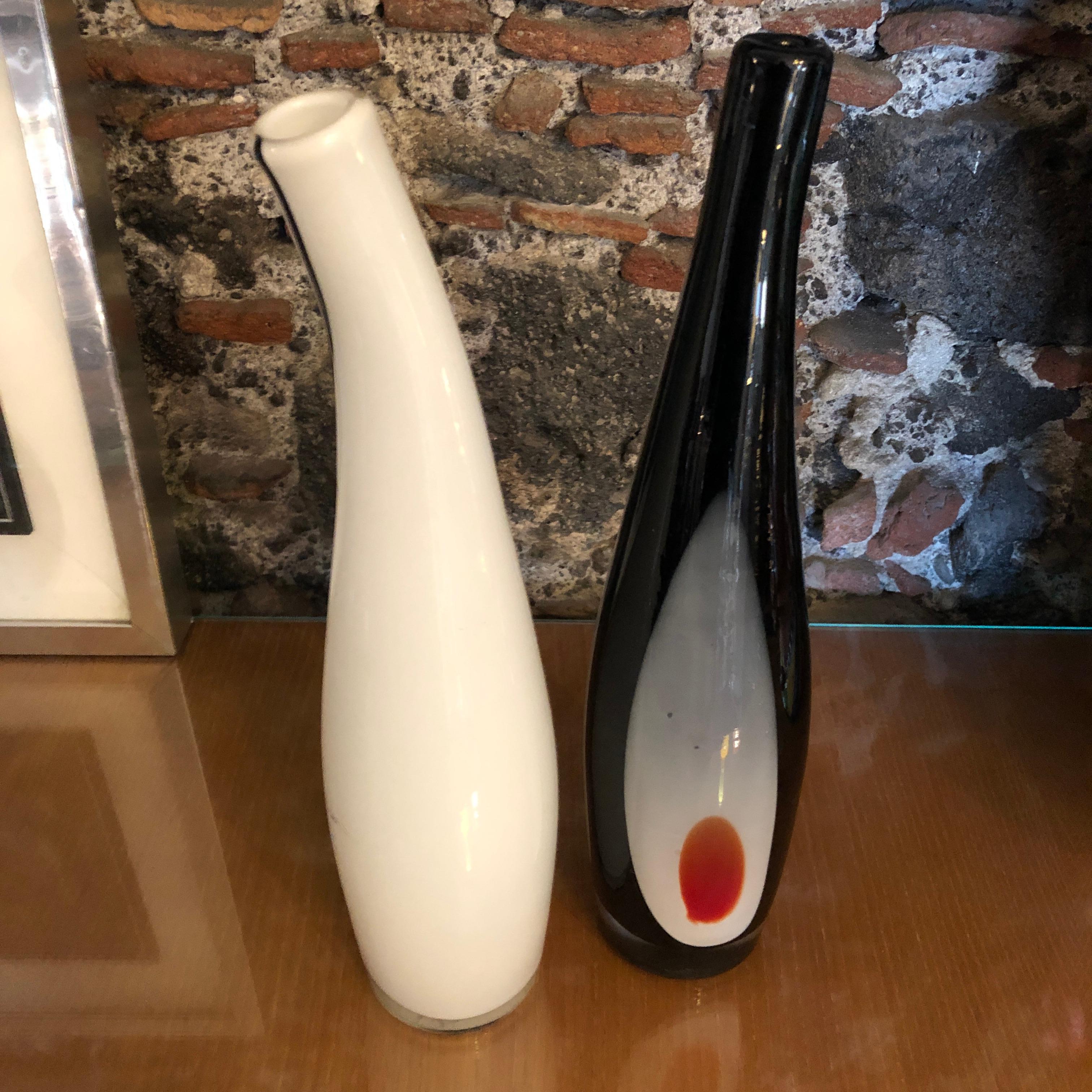 Zwei moderne Muranoglas-Flaschenvasen aus der Mitte des Jahrhunderts, um 1970 (Handgefertigt)