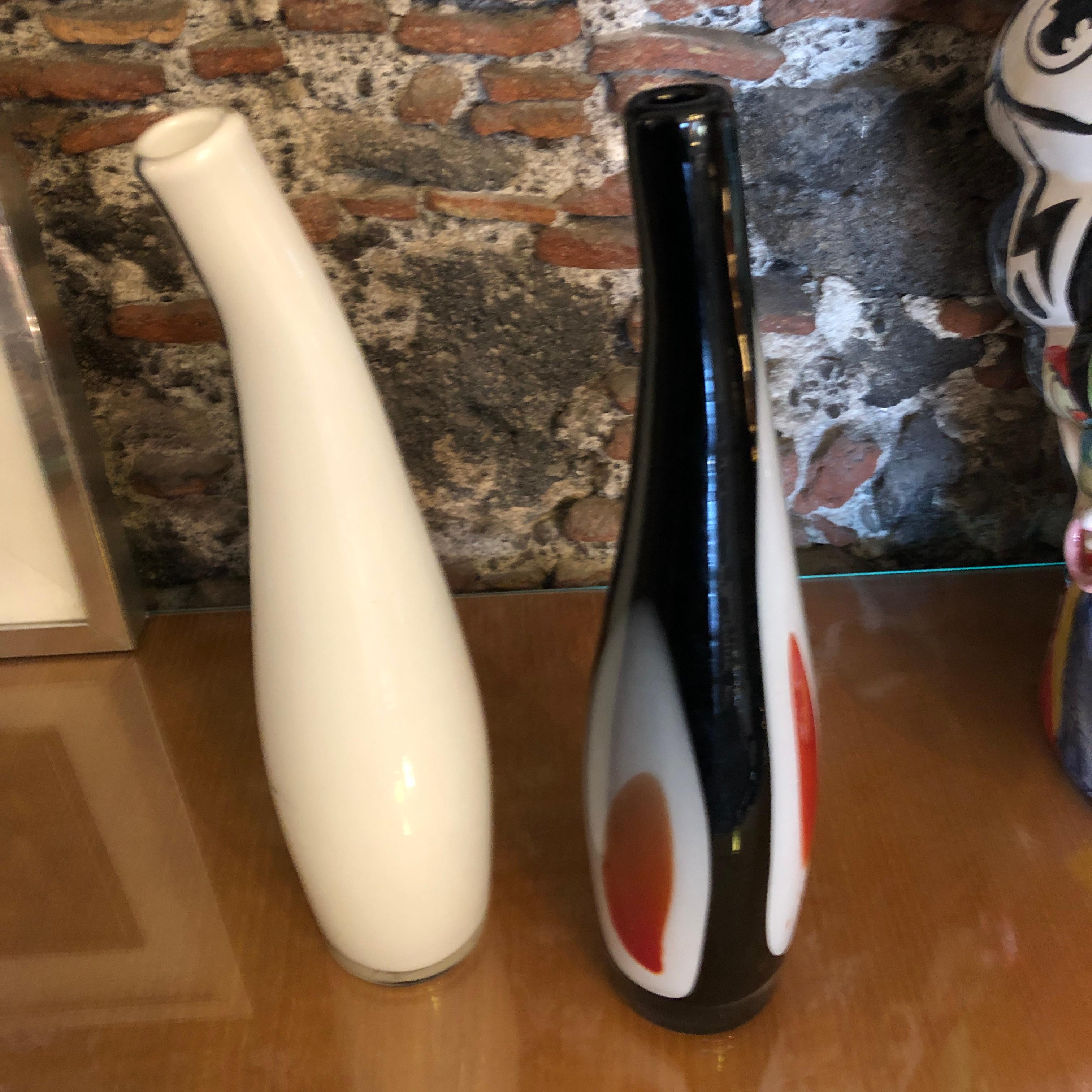 Zwei moderne Muranoglas-Flaschenvasen aus der Mitte des Jahrhunderts, um 1970 2