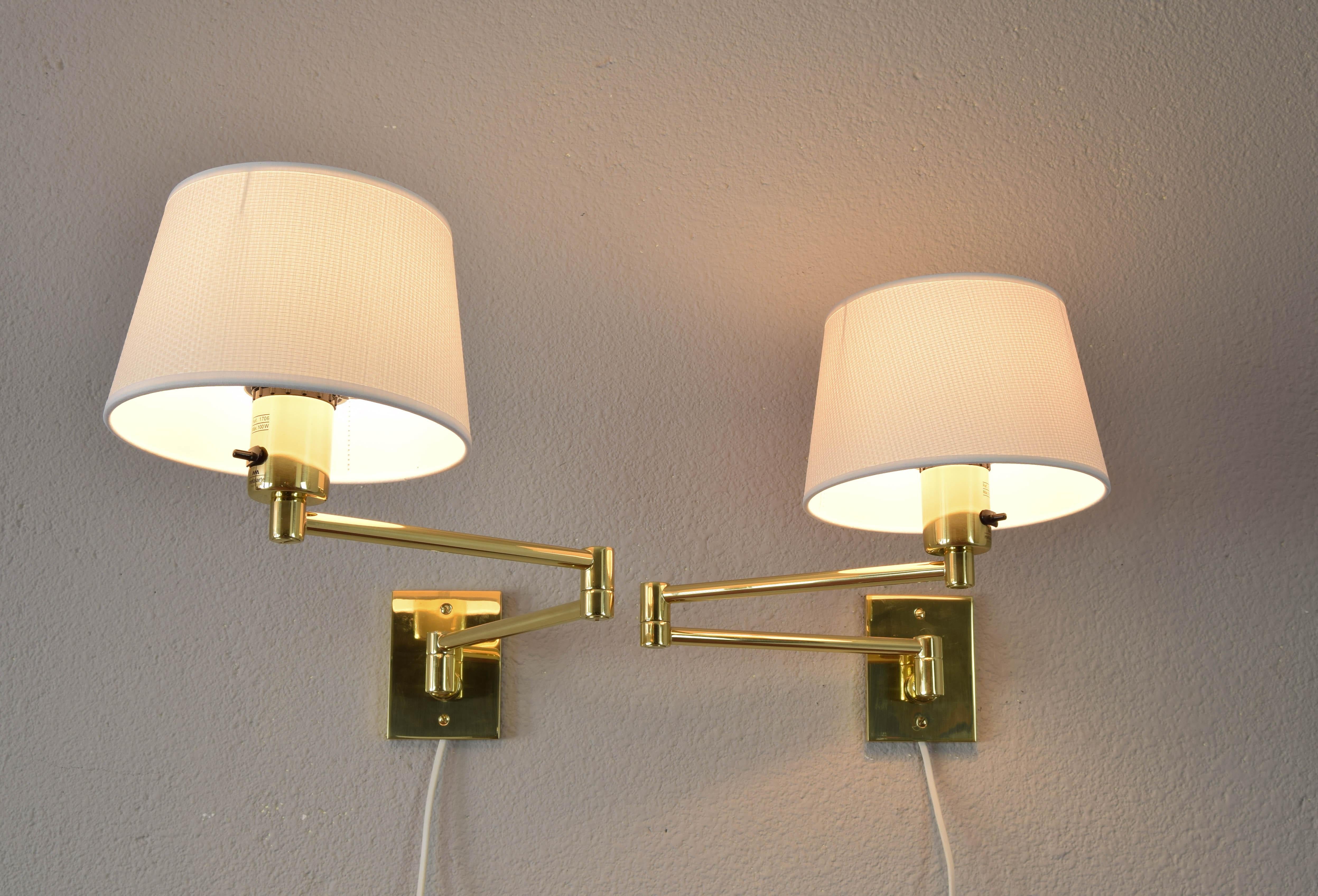 Two Mid-Century Modern Swing Arm Brass Sconces by George W Hansen for Metalarte 4