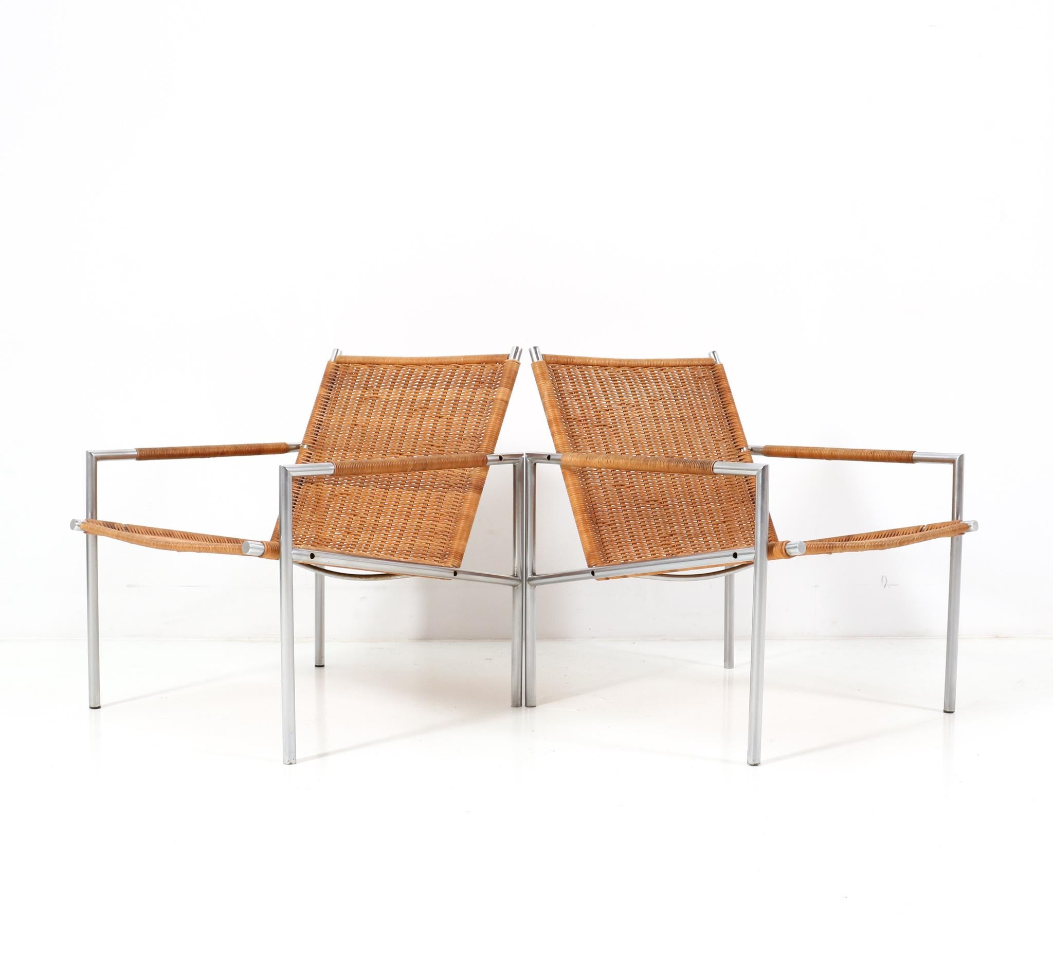 Steel Two Mid-Century Modern SZ01 Lounge Chairs by Martin Visser for 'T Spectrum