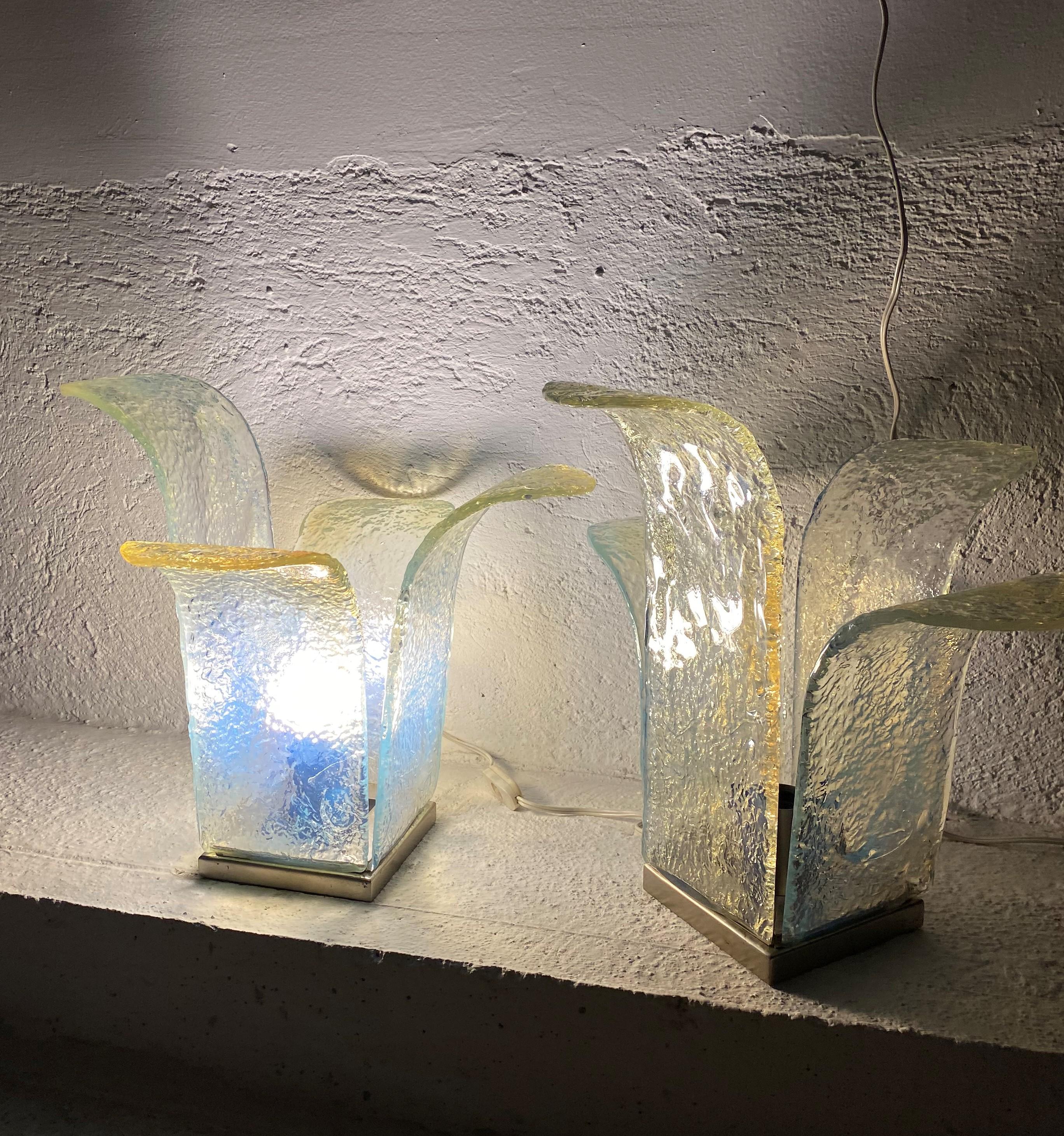 Deux lampes de bureau de style mi-siècle moderne en verre de Murano de Carlo Nason pour Mazzega en vente 3