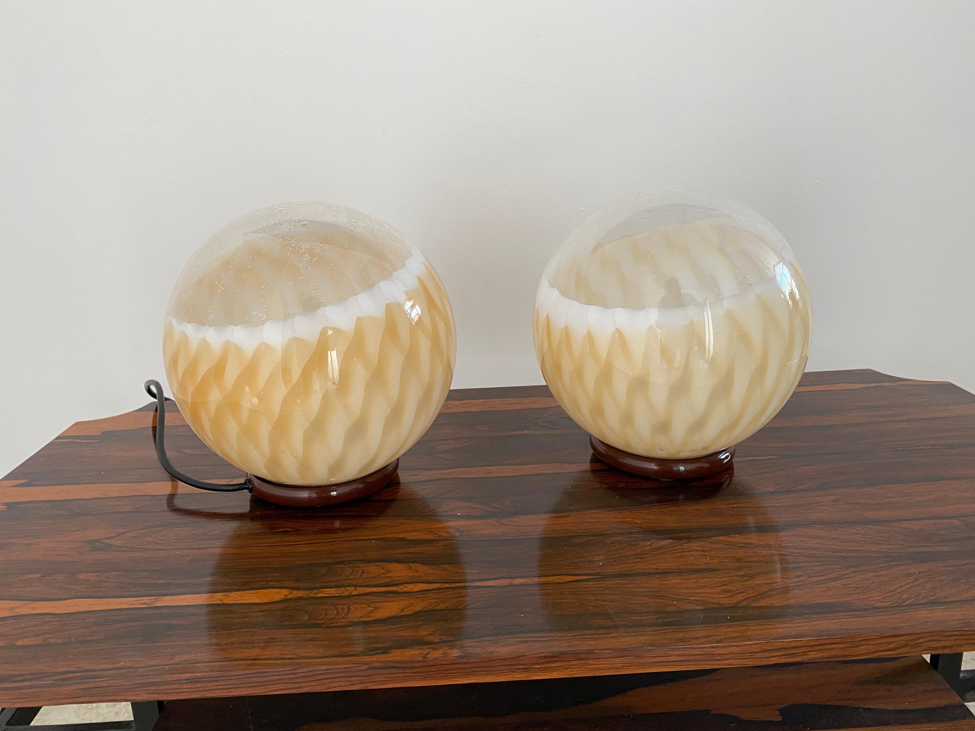 Hand-Crafted Two Mid-Century Modern Table Lamps by Mazzega in Murano Glass, circa 1970 For Sale