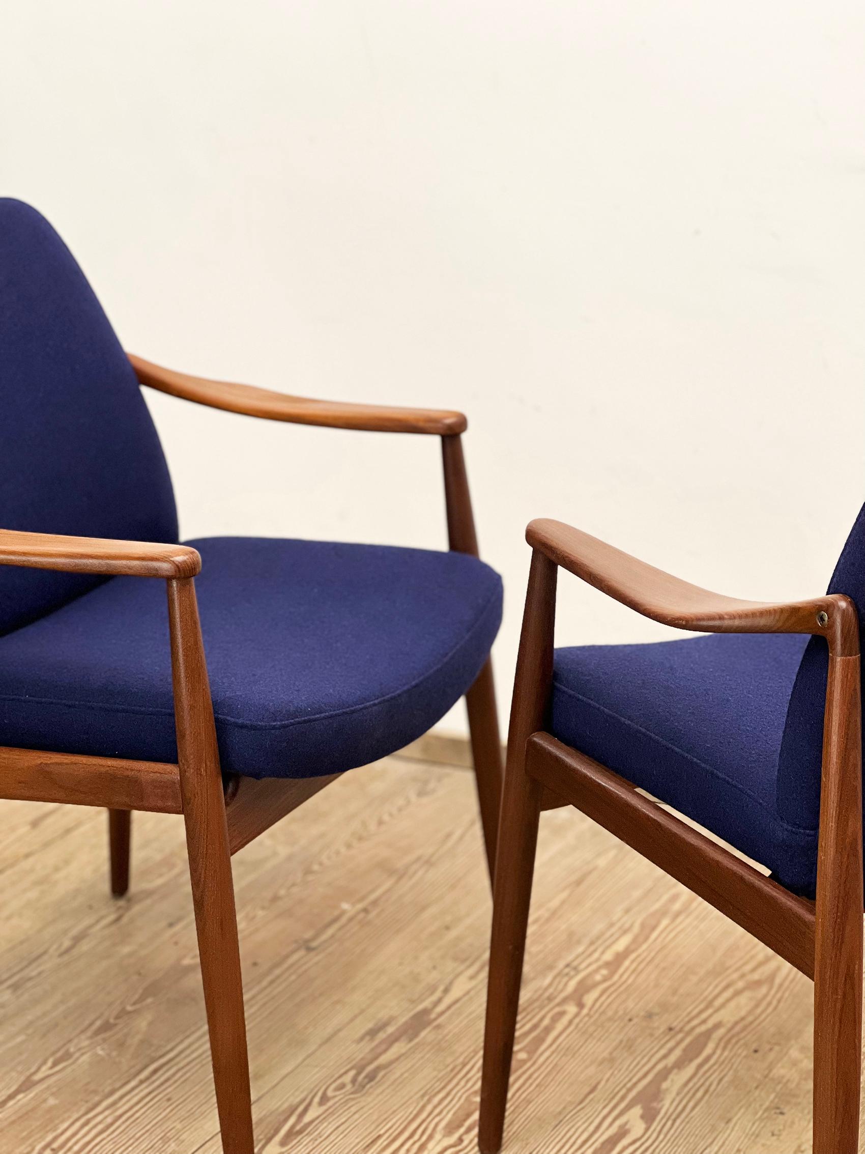 Two Mid-Century Modern Teak Armchairs by Hartmut Lohmeyer for Wilkhahn, 1950s For Sale 2