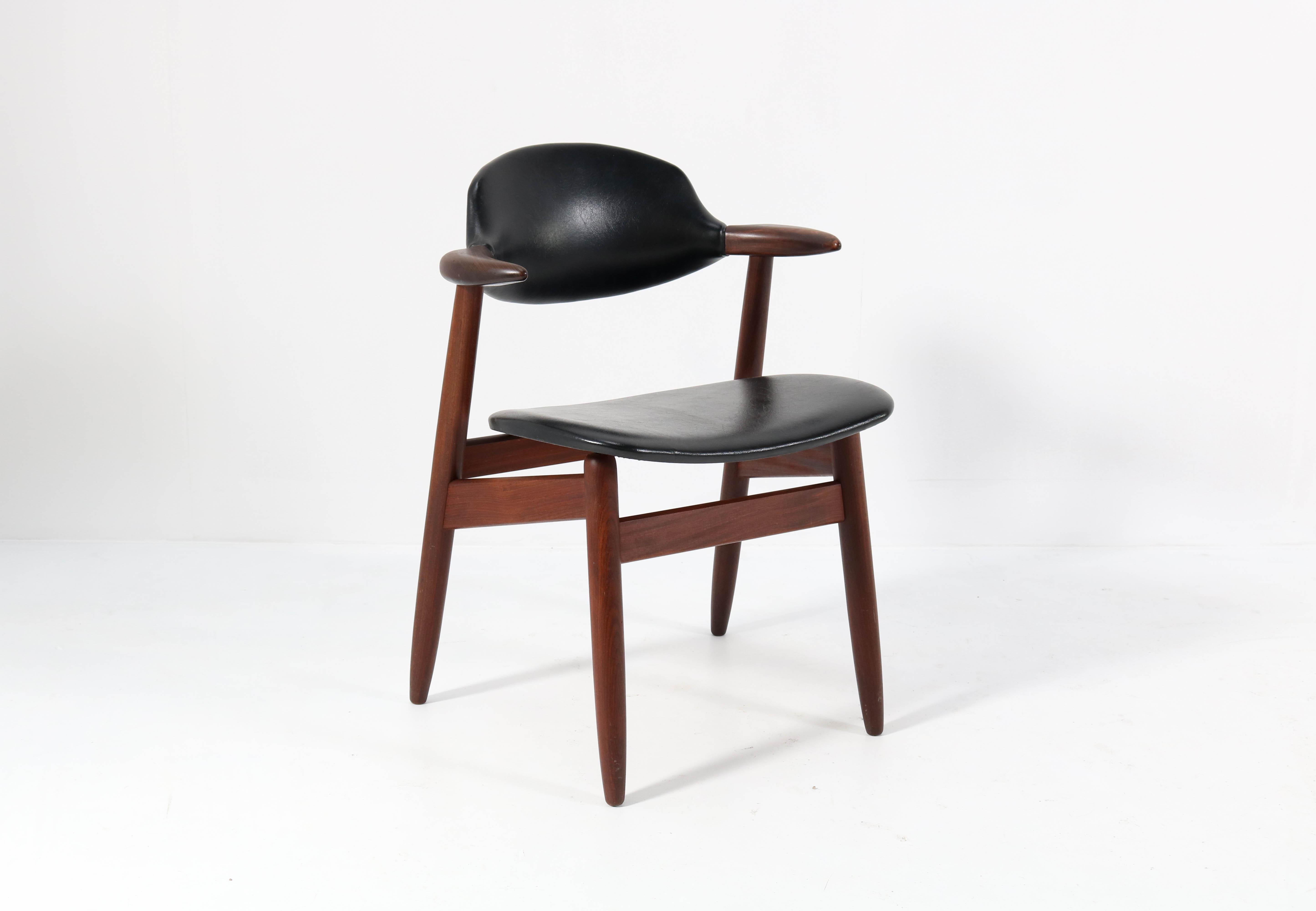 Faux Leather Two Mid-Century Modern Teak Cowhorn Chairs by Tijsseling for Hulmefa, 1960s For Sale