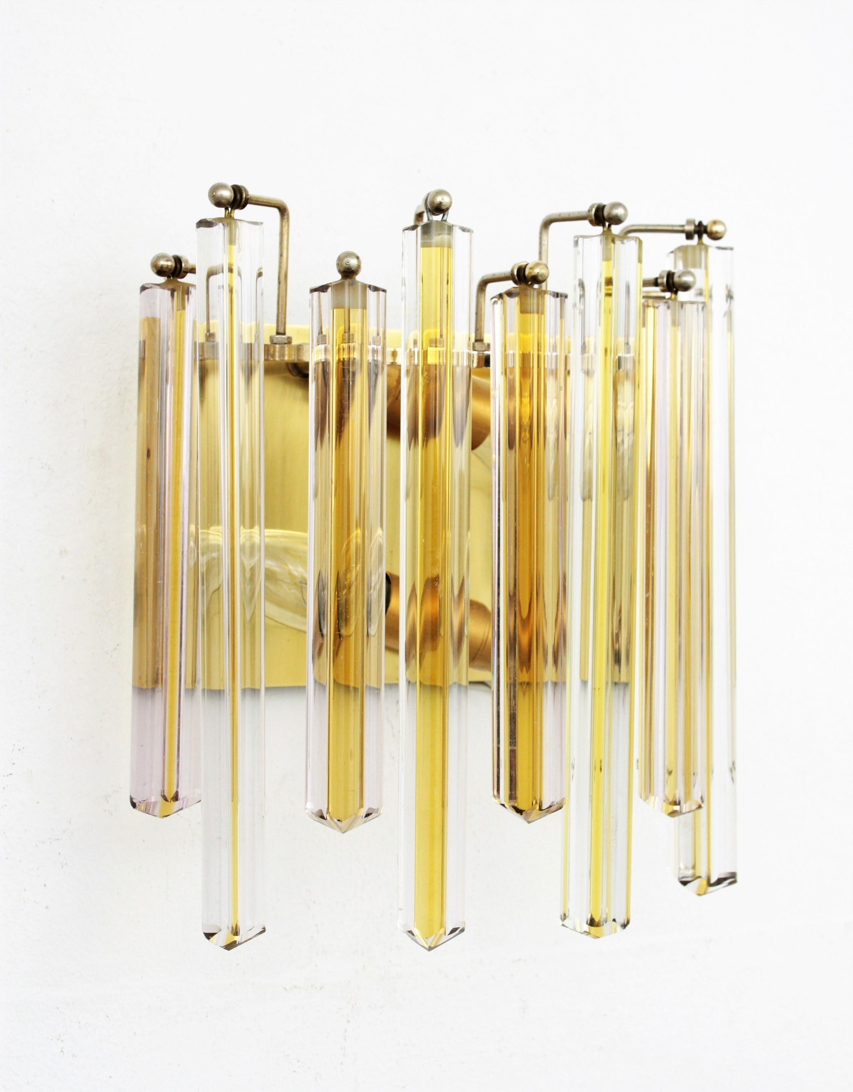 Venini Murano Triedri Wall Lights in Clear and Yellow Glass, Set of Two In Good Condition For Sale In Barcelona, ES