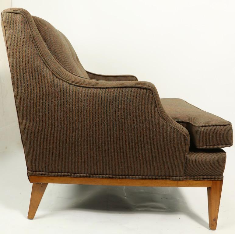 Two Mid Century  Mr. & Mrs. Club Lounge Chairs Attributed to Gimson Slater In Good Condition For Sale In New York, NY