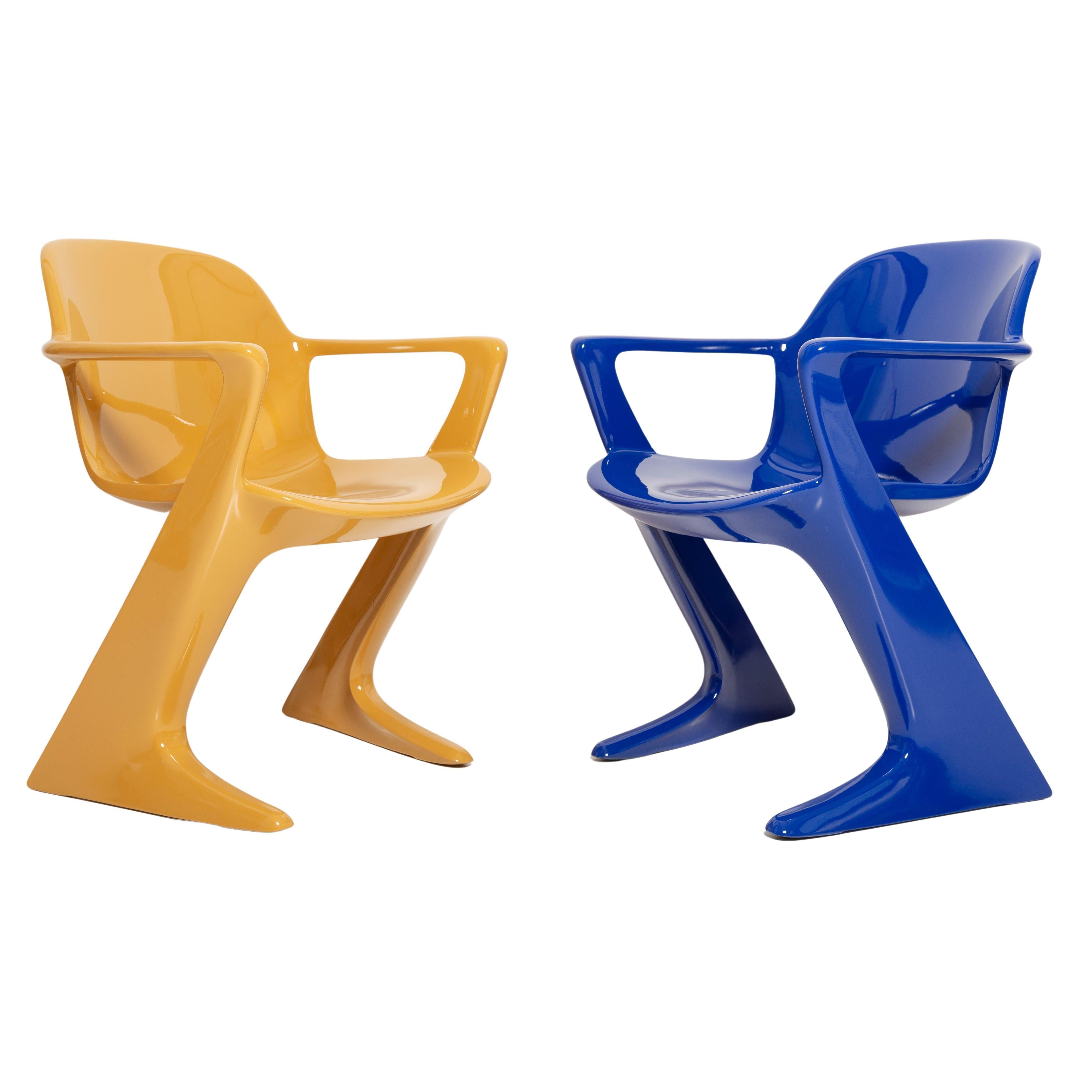 Deux chaises Kangourou bleues et moutarde du milieu du siècle par Ernst Moeckl, Allemagne, 1968