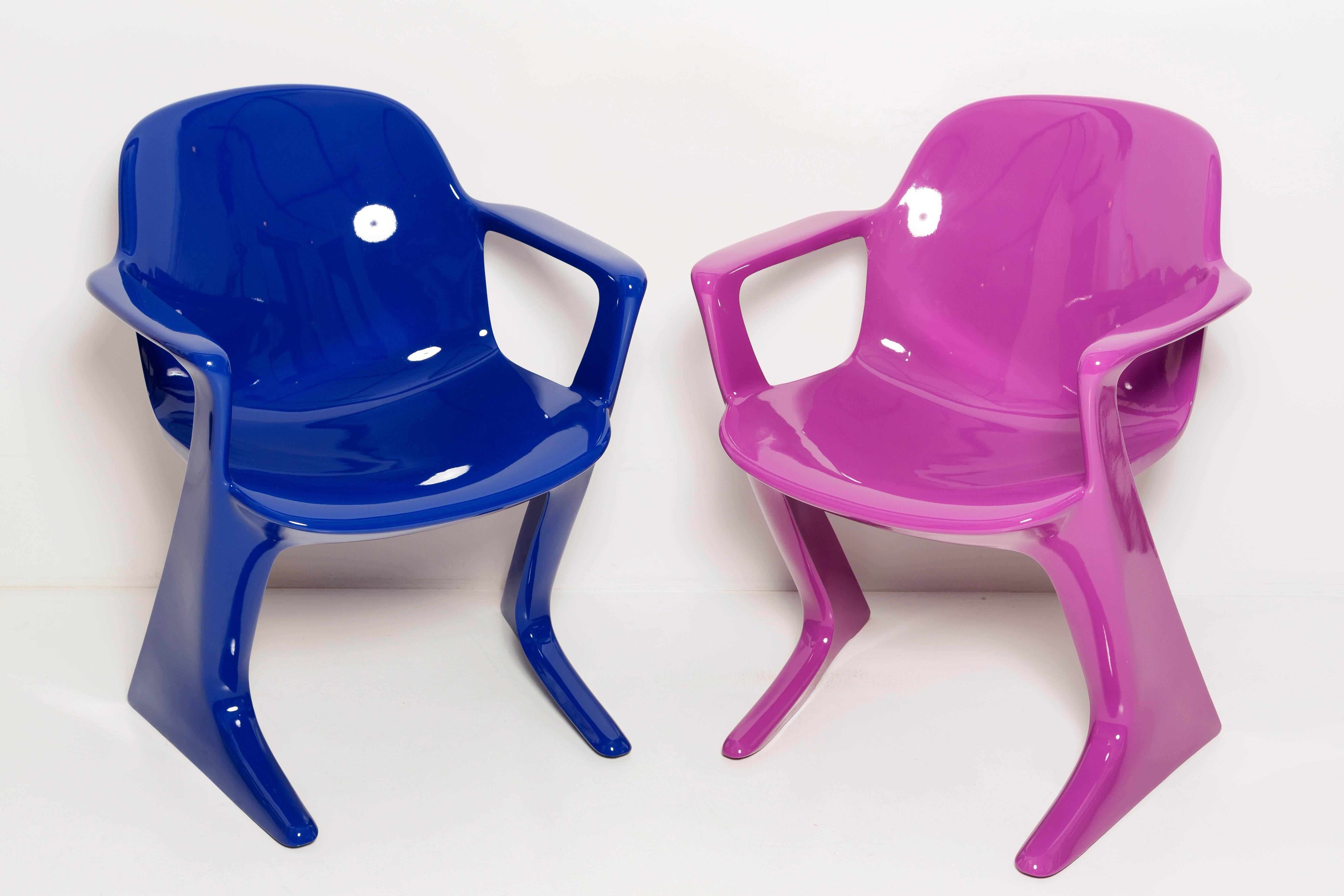 Lacquered Two Mid-Century Purple and Blue Kangaroo Chairs, Ernst Moeckl, Germany, 1968 For Sale
