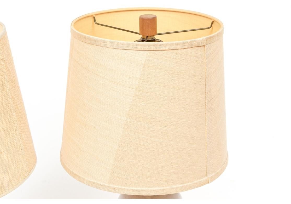 Deux lampes de table en céramique Martz signées du milieu du siècle en vente 2