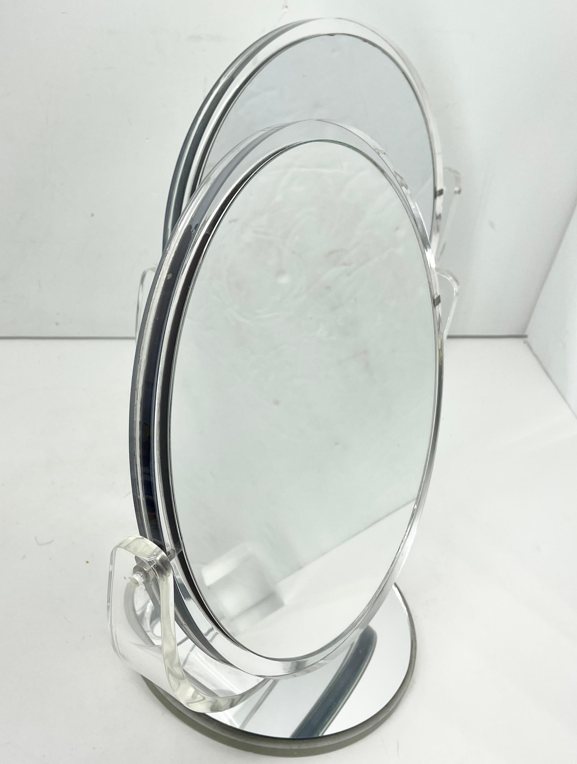 Two Mid-Century Two-Sided Lucite Vanity Table Mirrors For Sale 3