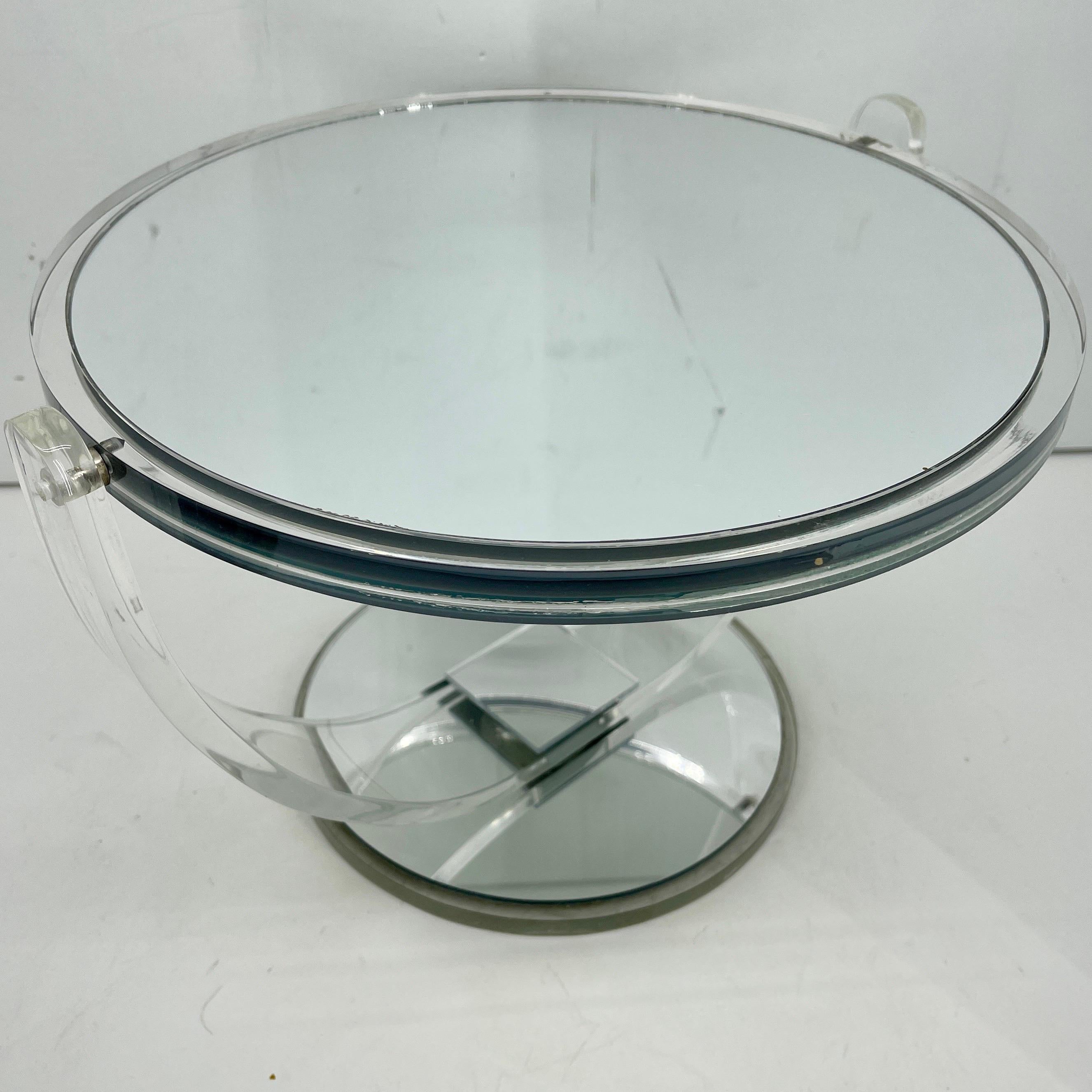 Two Mid-Century Two-Sided Lucite Vanity Table Mirrors In Good Condition For Sale In Haddonfield, NJ