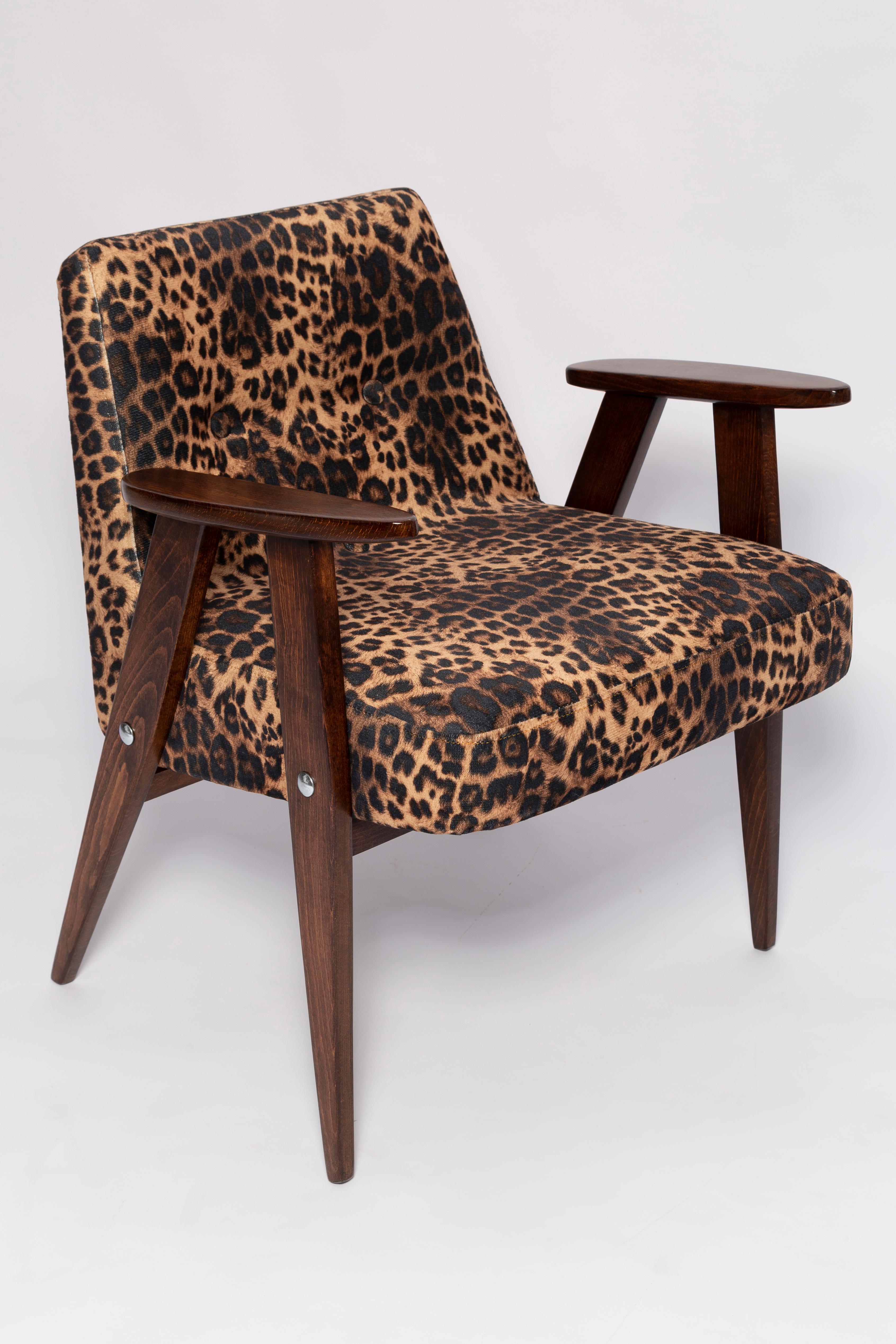 Hand-Crafted Two Midcentury 366 Armchairs in Leopard Print Velvet, Jozef Chierowski, 1960s For Sale