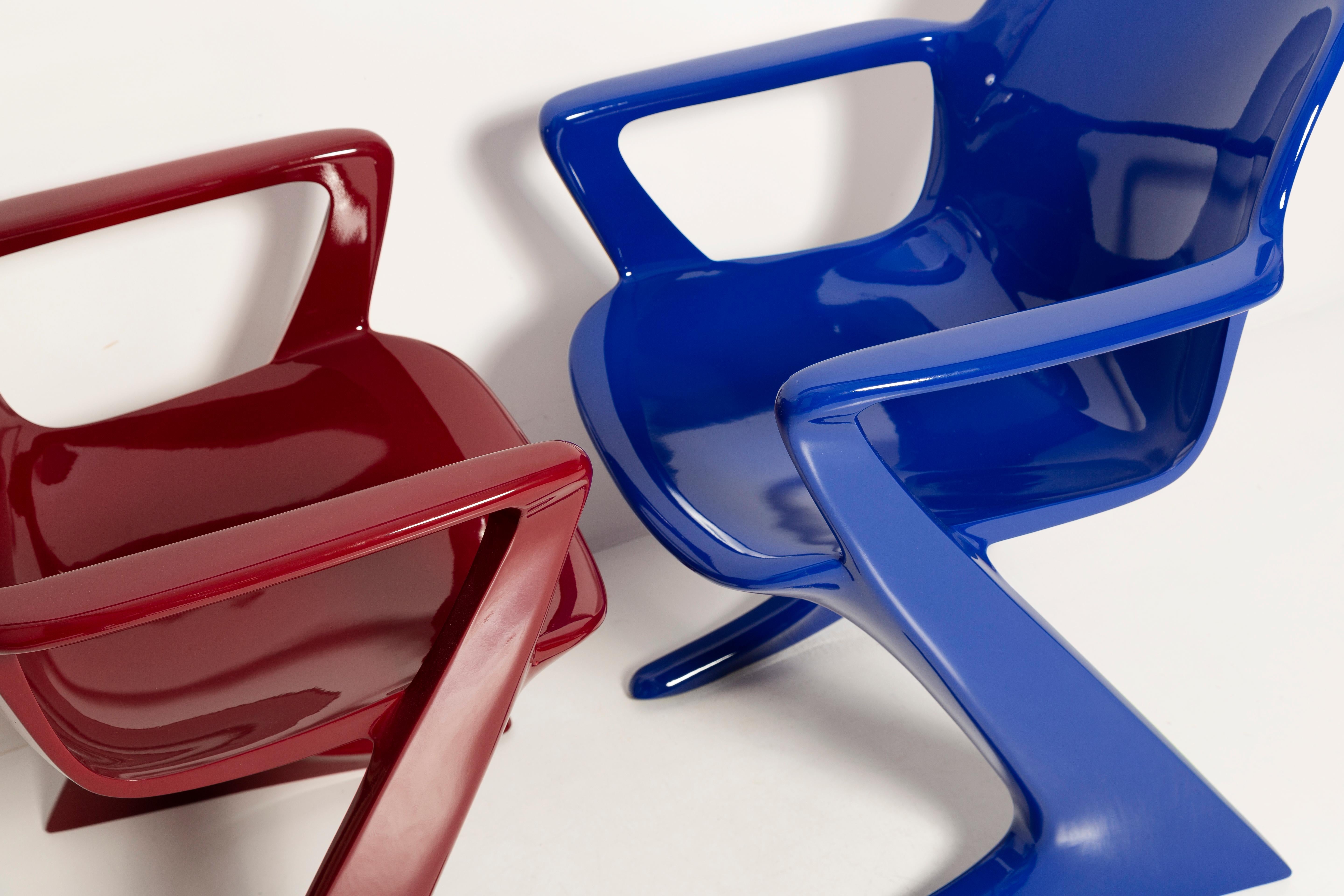 Lacquered Two Mid-Century Burgundy Red and Blue Kangaroo Chairs Ernst Moeckl Germany, 1968 For Sale