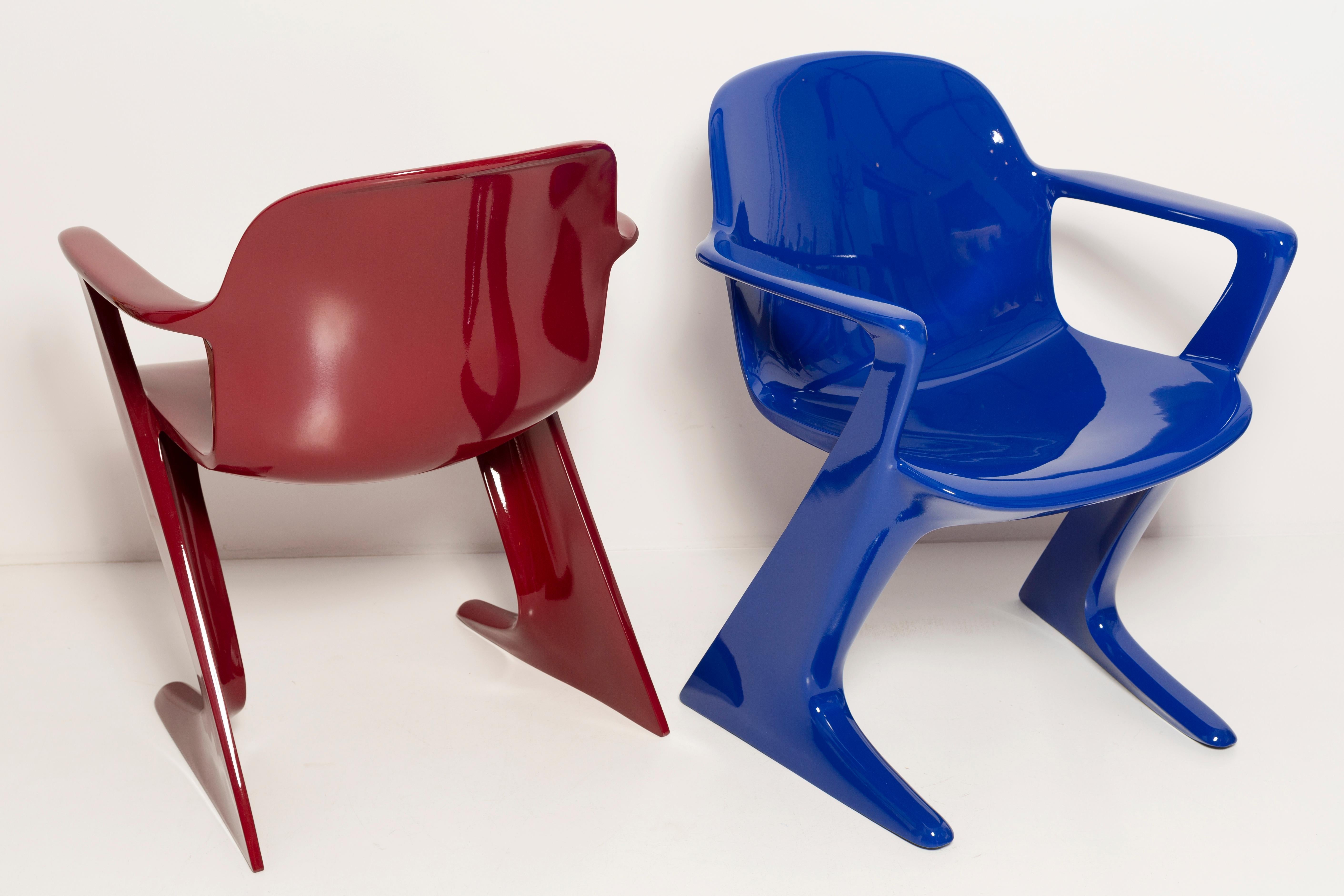Two Mid-Century Burgundy Red and Blue Kangaroo Chairs Ernst Moeckl Germany, 1968 For Sale 1