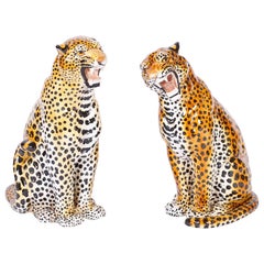 Deux léopards en terre cuite vernissée italiens du milieu du siècle