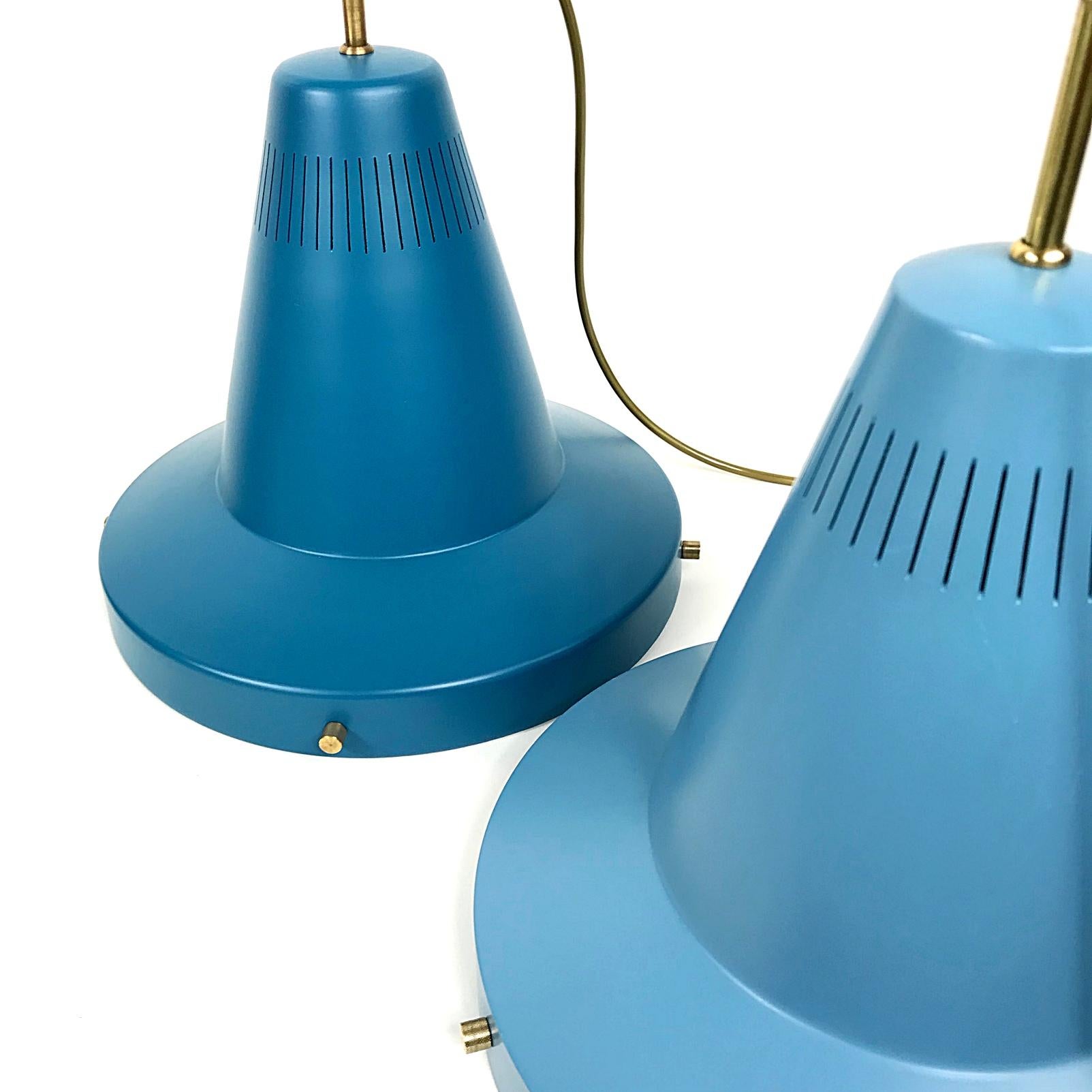 Two of Four Stilnovo Midcentury Modern Blue Pendant Lights, 1950s, Italy In Good Condition For Sale In Biebergemund, Hessen