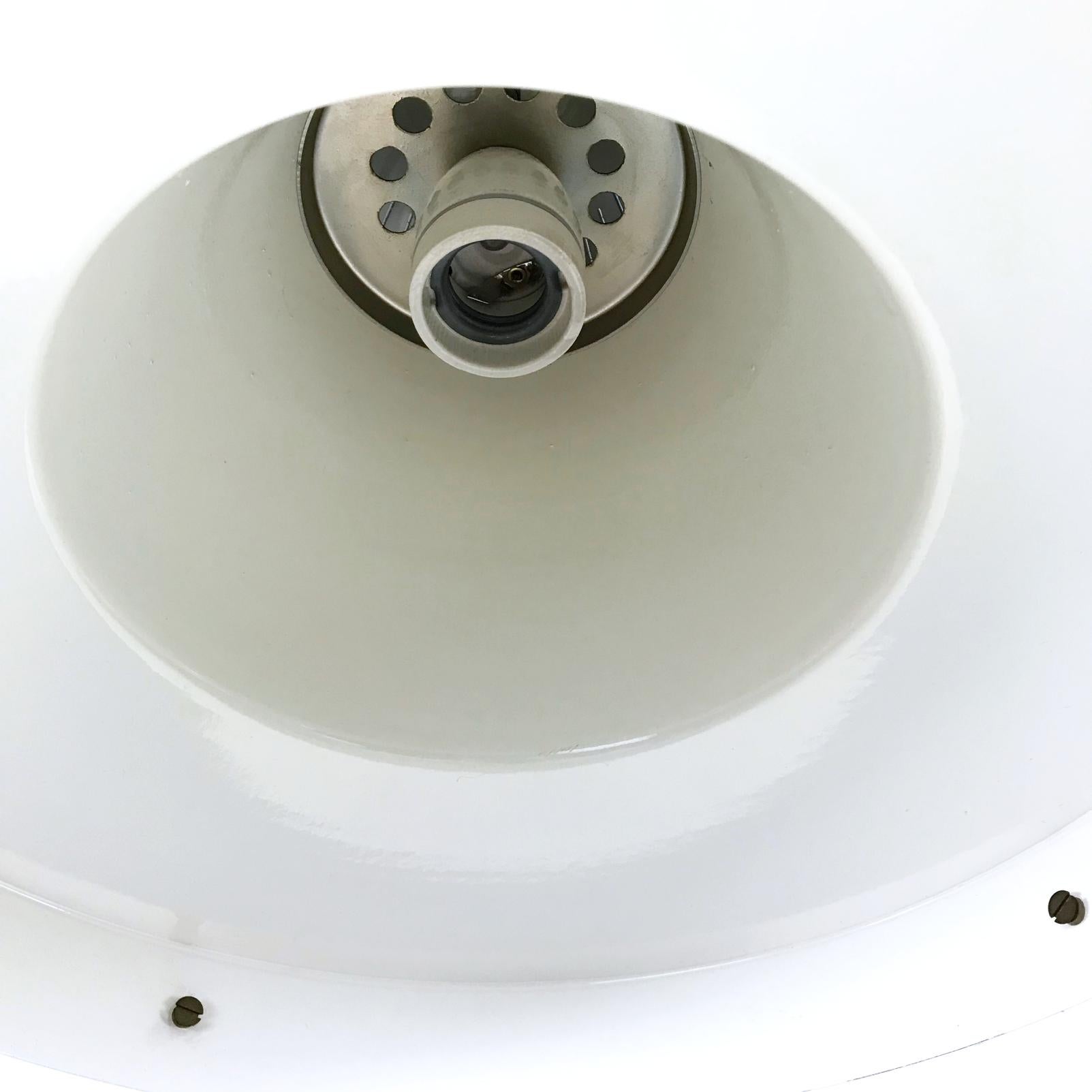 Métal Deux des quatre lampes à suspension bleues Stilnovo, de style moderne du milieu du siècle dernier, années 1950, Italie en vente