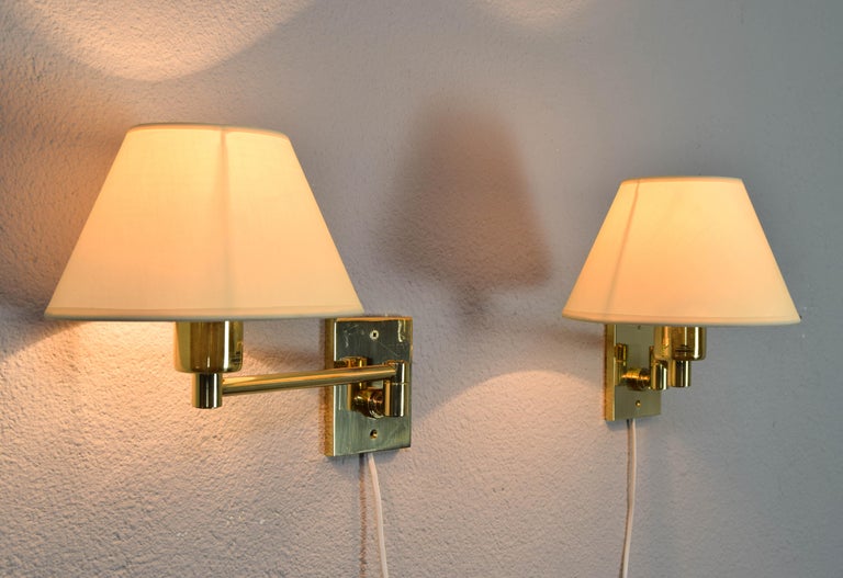 Two MidCentury Simple Swivel Arm Brass Sconce by George W. Hansen for Metalarte For Sale 2