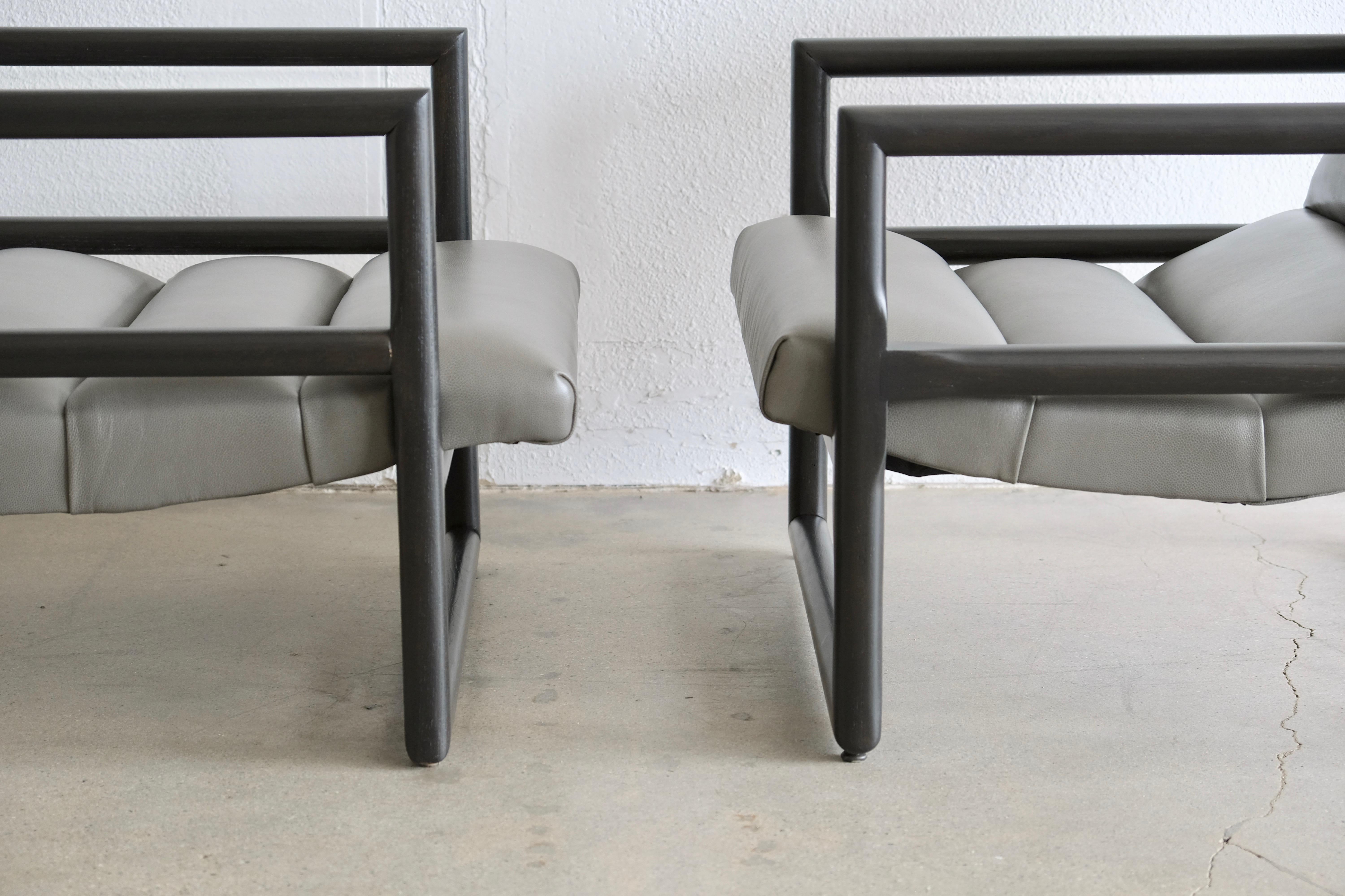 Two Milo Baughman Scoop Lounge Chairs in Ebonized Black and Grey Leather For Sale 2