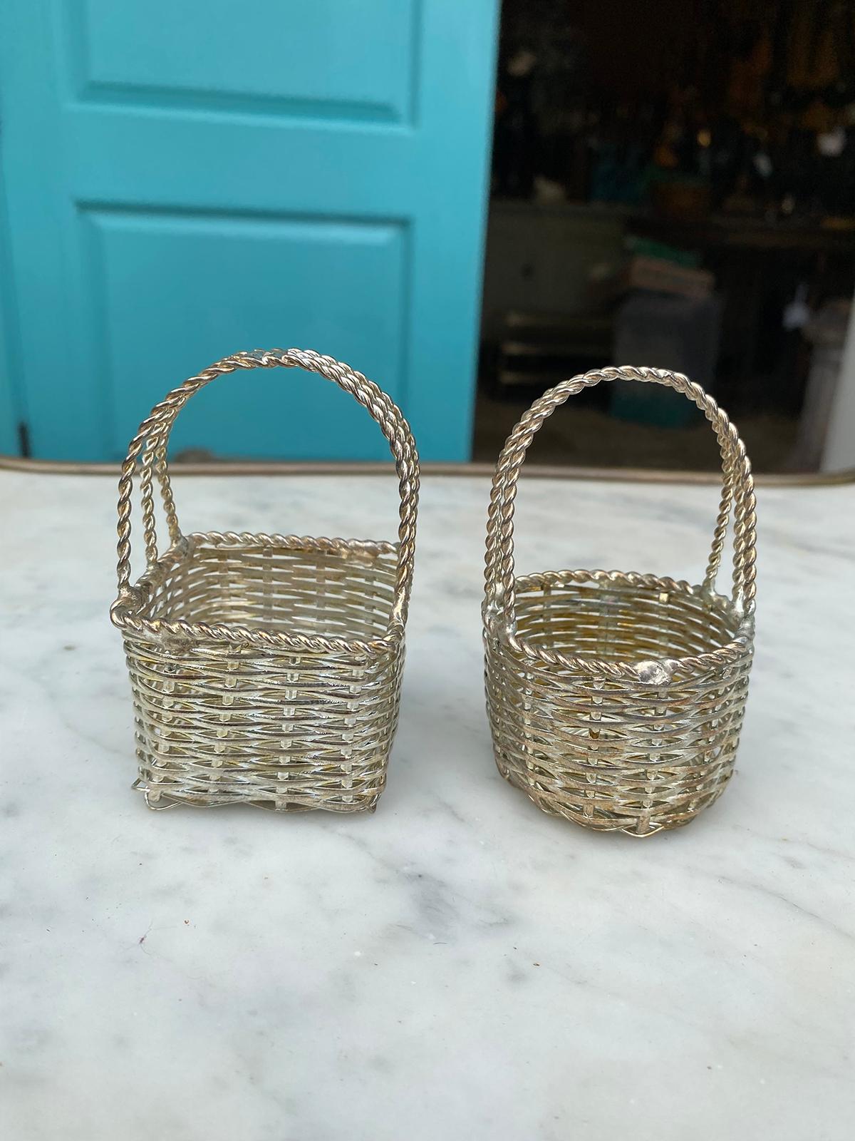 mini bushel baskets