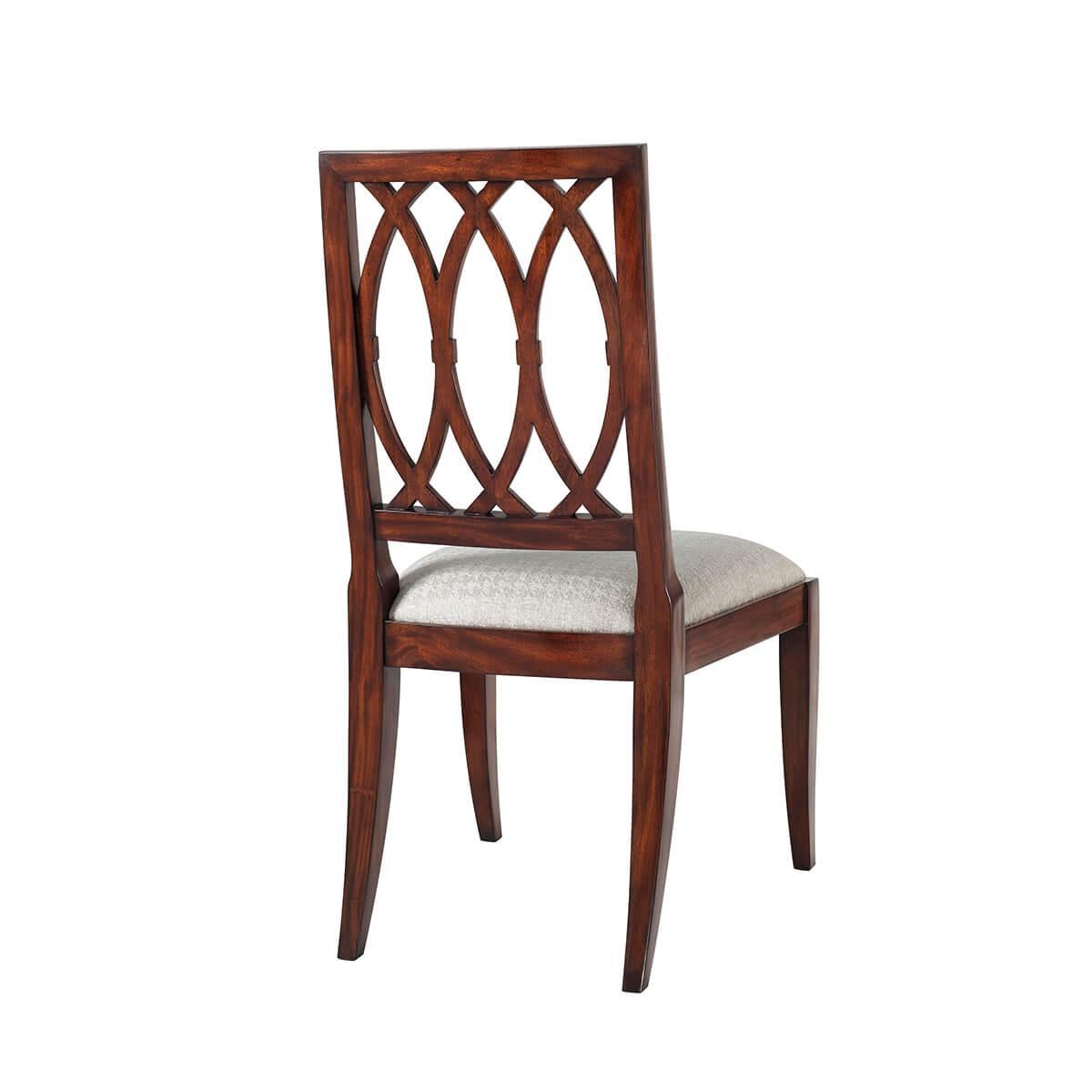 Zwei Modern Trellis Back Dining Chairs (Empire) im Angebot