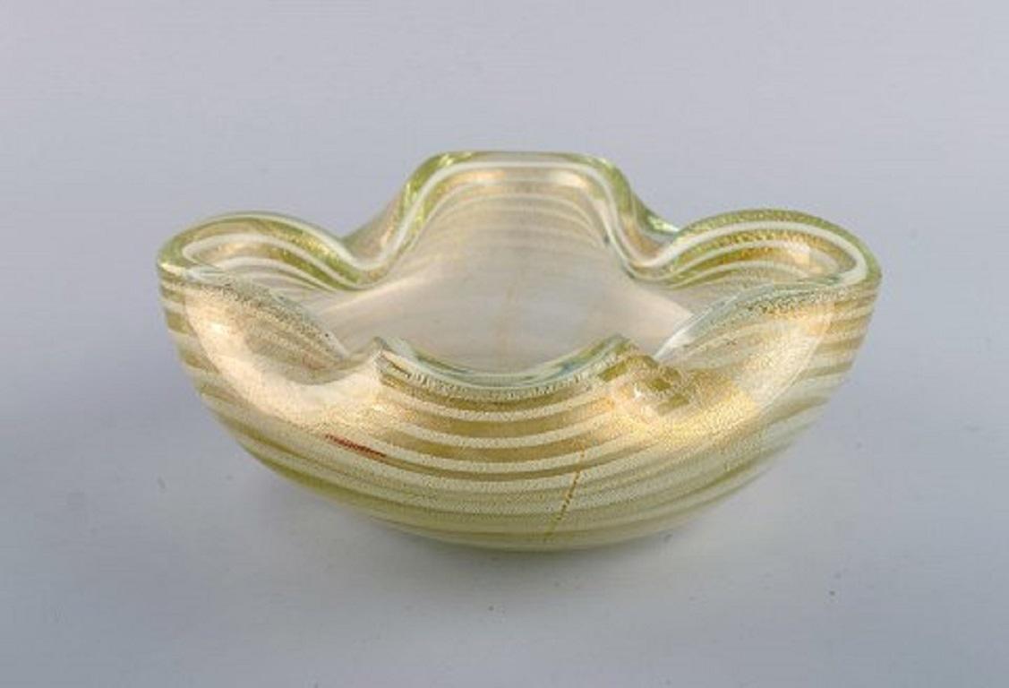 Two Murano Bowls in Mouth Blown Art Glass, Italian Design, 1960s For Sale 1