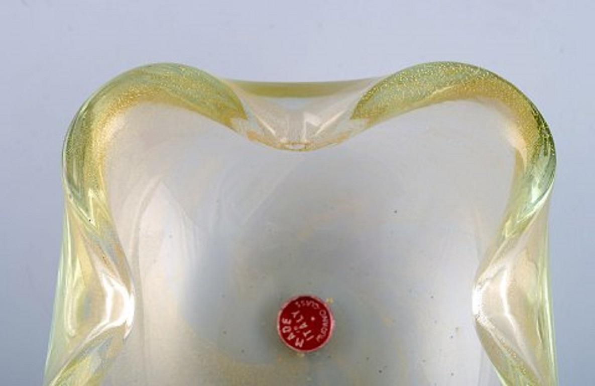 Two Murano Bowls in Mouth Blown Art Glass, Italian Design, 1960s For Sale 2