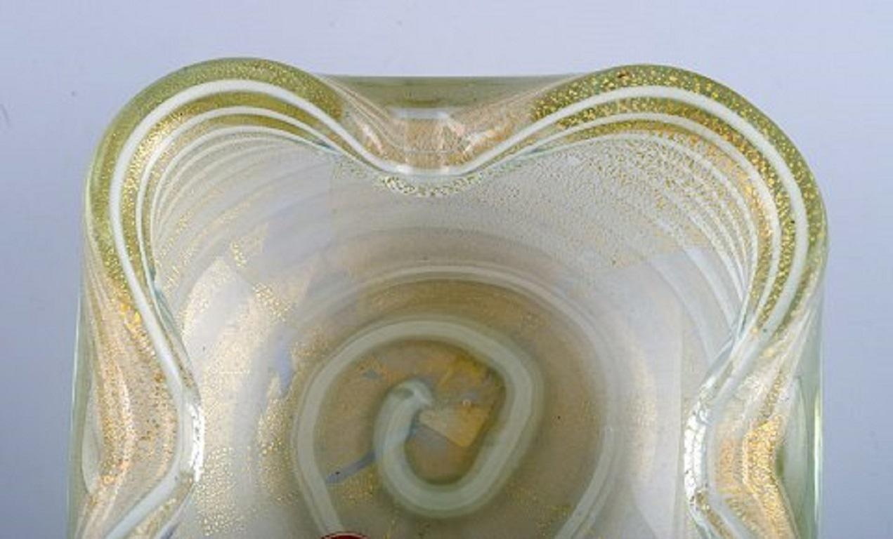 Two Murano Bowls in Mouth Blown Art Glass, Italian Design, 1960s For Sale 2