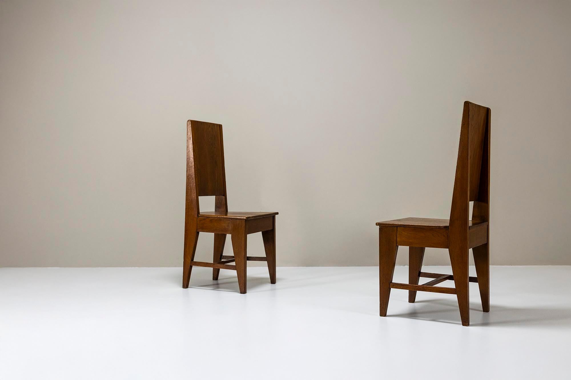 Néerlandais Deux nouvelles chaises d'appoint en chêne de l'école de Hague, Pays-Bas, années 1930 en vente