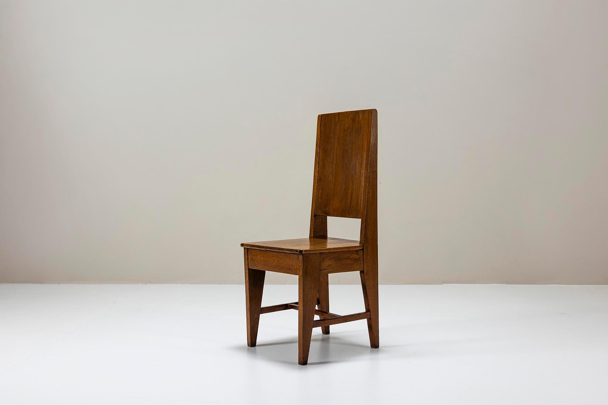Milieu du XXe siècle Deux nouvelles chaises d'appoint en chêne de l'école de Hague, Pays-Bas, années 1930 en vente