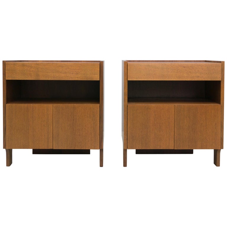 Two Nightstands by Franco Albini, Model 'CD 31', Walnut, 1963 at 1stDibs