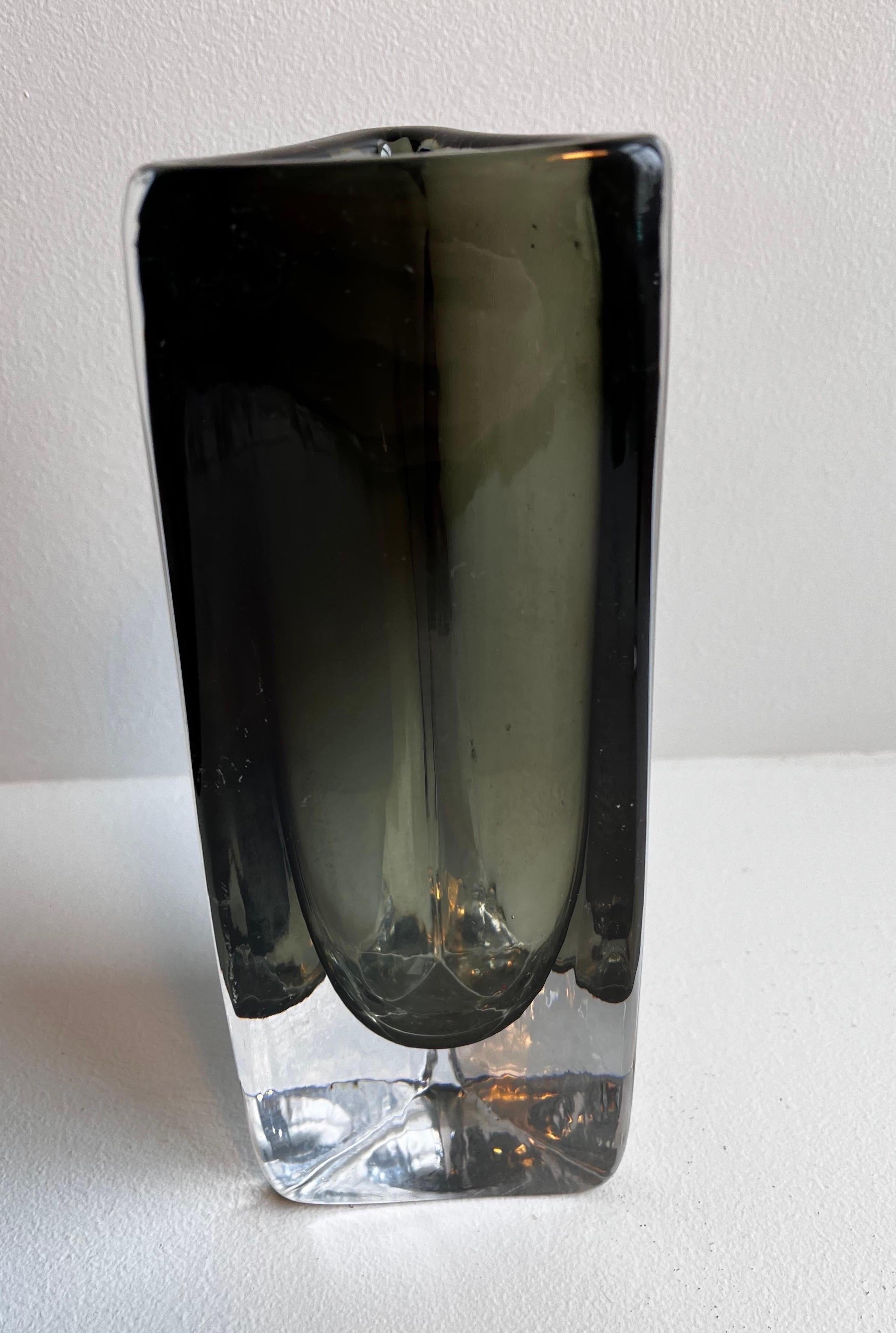 Suédois Deux vases en verre « Sommerso » de Nils Landberg pour Orrefors  en vente