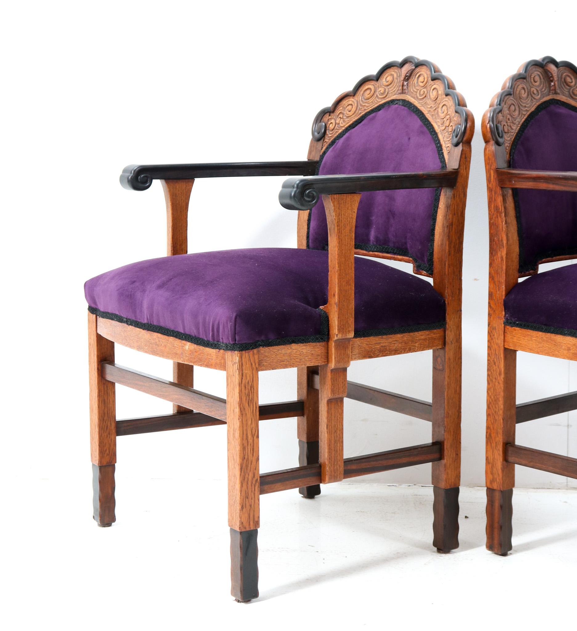 Deux fauteuils Art Déco en chêne de l'école d'Amsterdam, années 1920 en vente 3