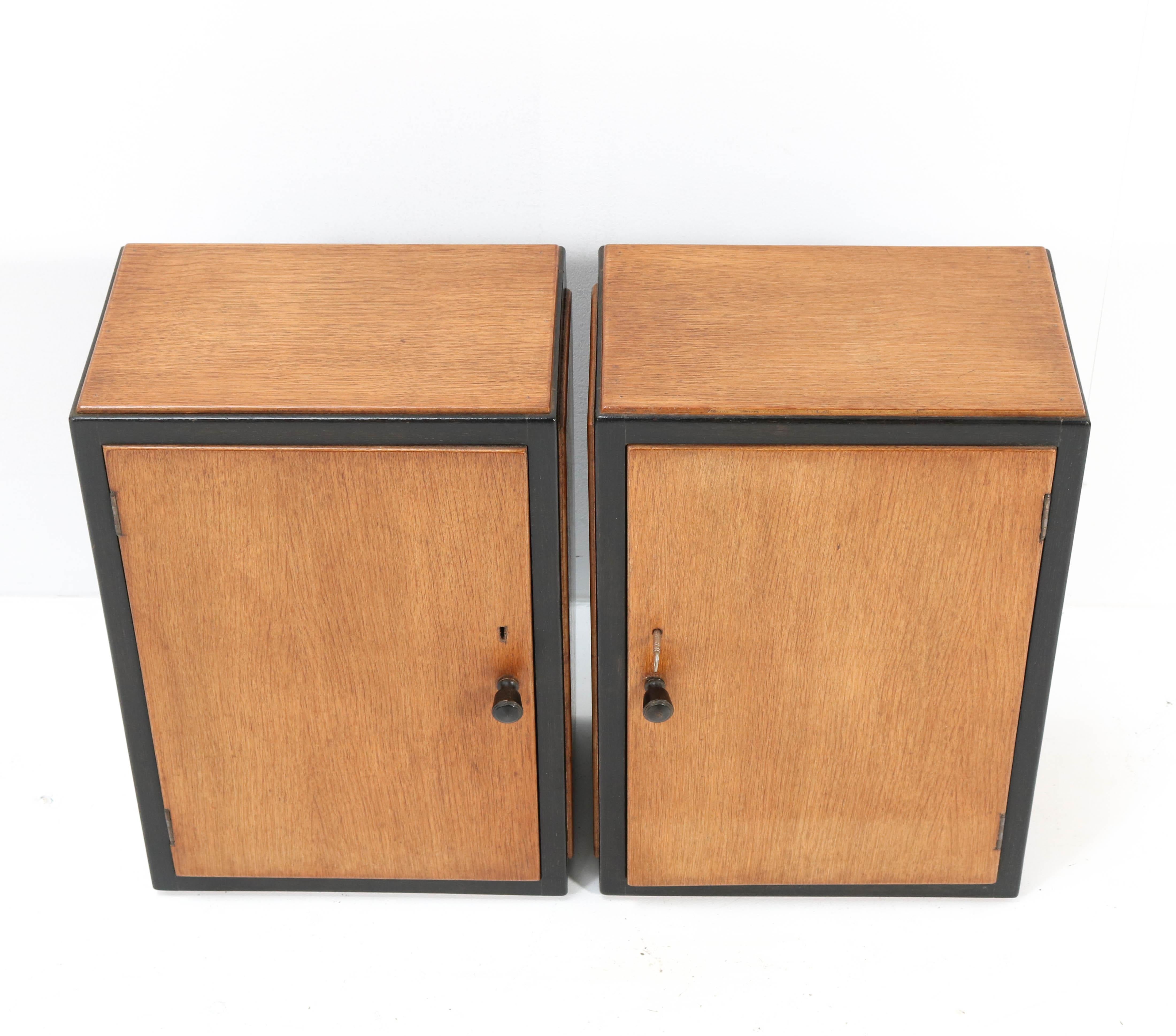 Two Oak Art Deco Haagse School Wall Cabinets, 1920s In Good Condition In Amsterdam, NL